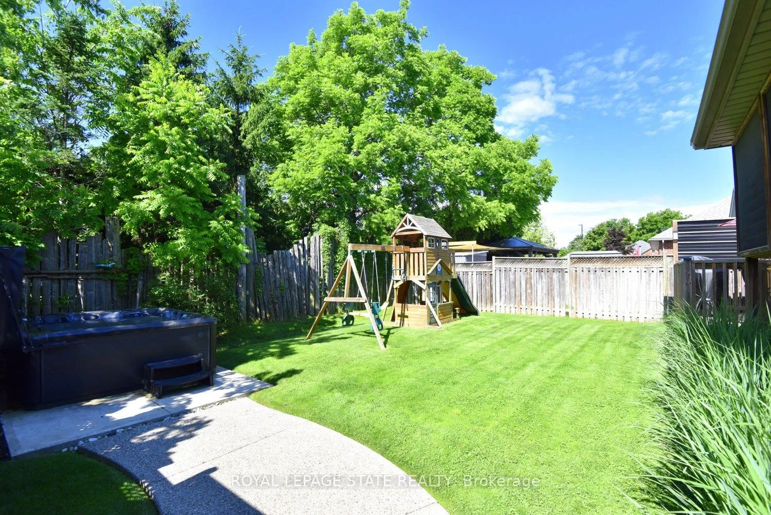 Photo 47 of 12 Wills Crescent, Hamilton, Binbrook — HOMEH