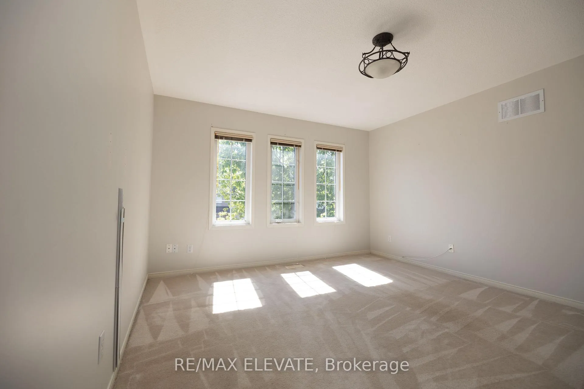 Photo 8 of 1202 Monica Cook Place, Pickering, Bay Ridges — HOMEH