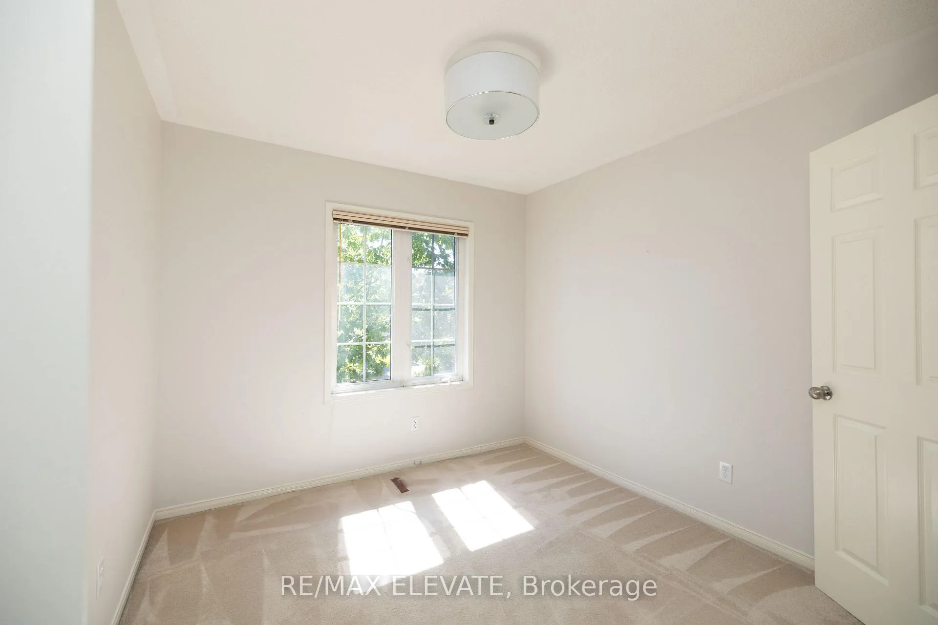 Photo 10 of 1202 Monica Cook Place, Pickering, Bay Ridges — HOMEH
