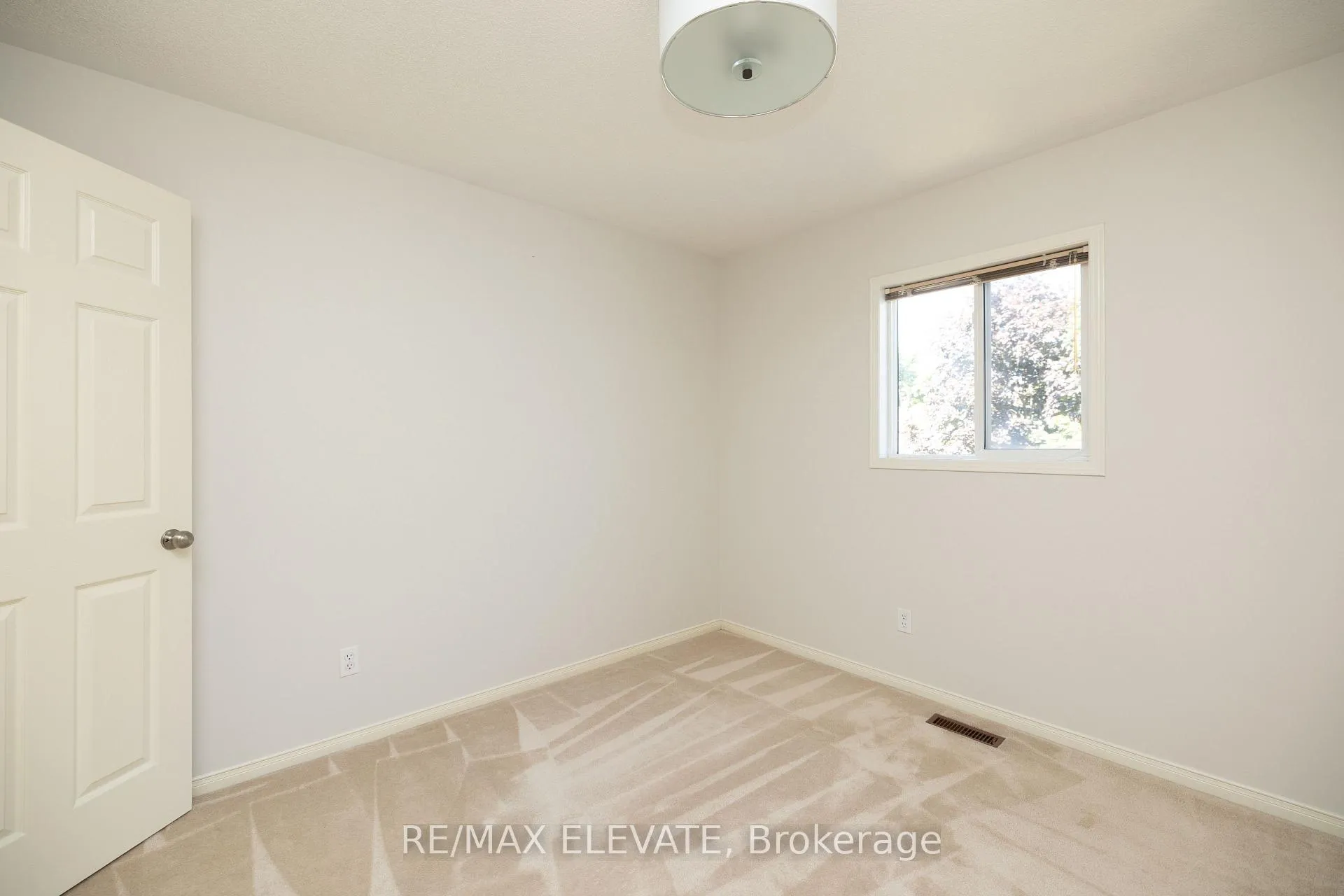 Photo 11 of 1202 Monica Cook Place, Pickering, Bay Ridges — HOMEH