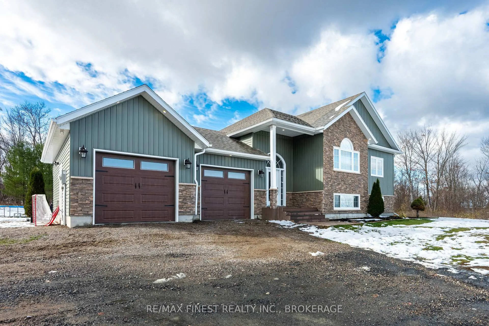 Front of 1557 Long Lake Road