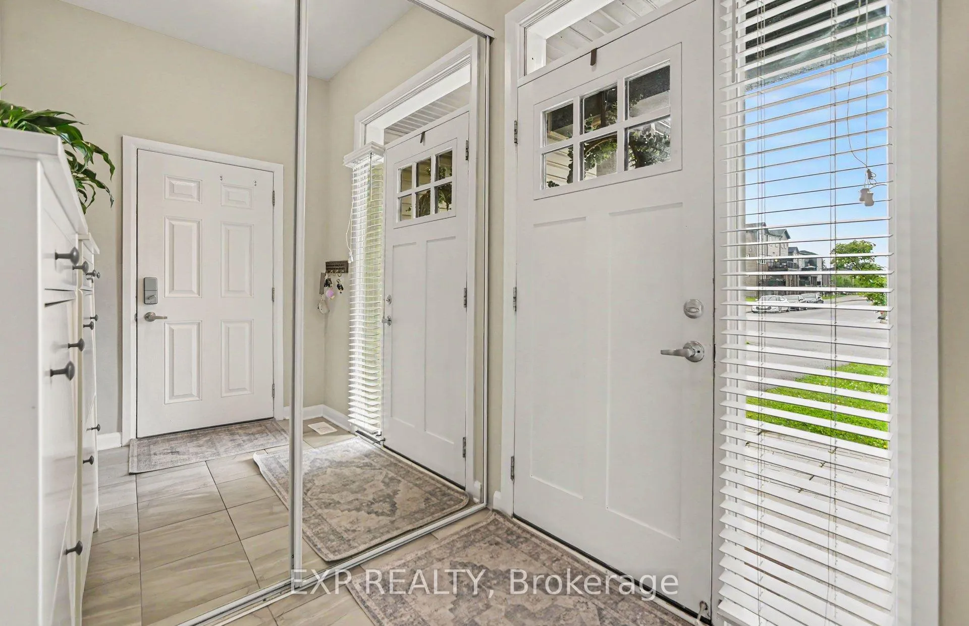 Photo 2 of 92 Gardenpost Terrace, Ottawa, Avalon West — HOMEH