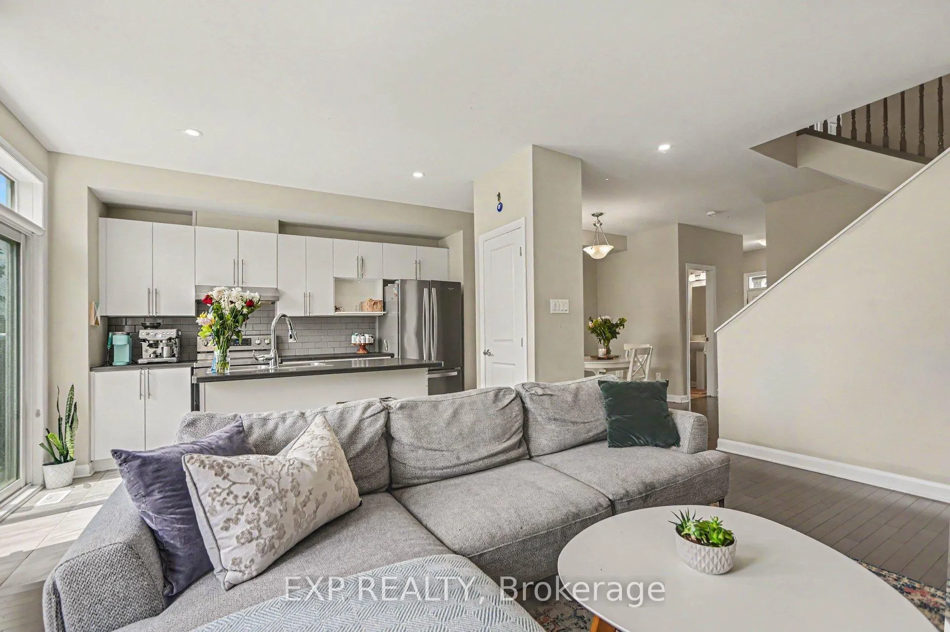 Photo 4 of 92 Gardenpost Terrace, Ottawa, Avalon West — HOMEH