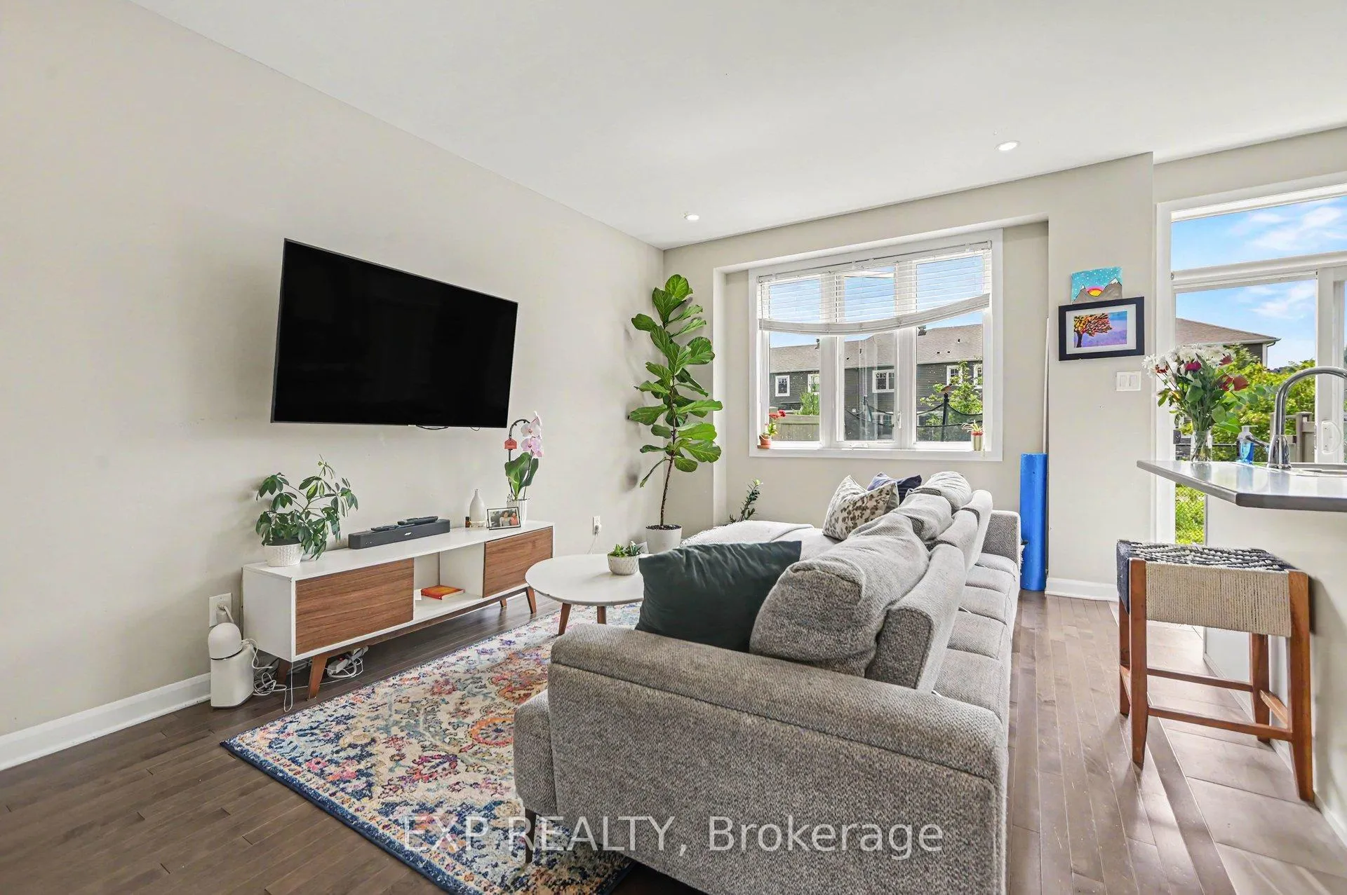 Photo 5 of 92 Gardenpost Terrace, Ottawa, Avalon West — HOMEH