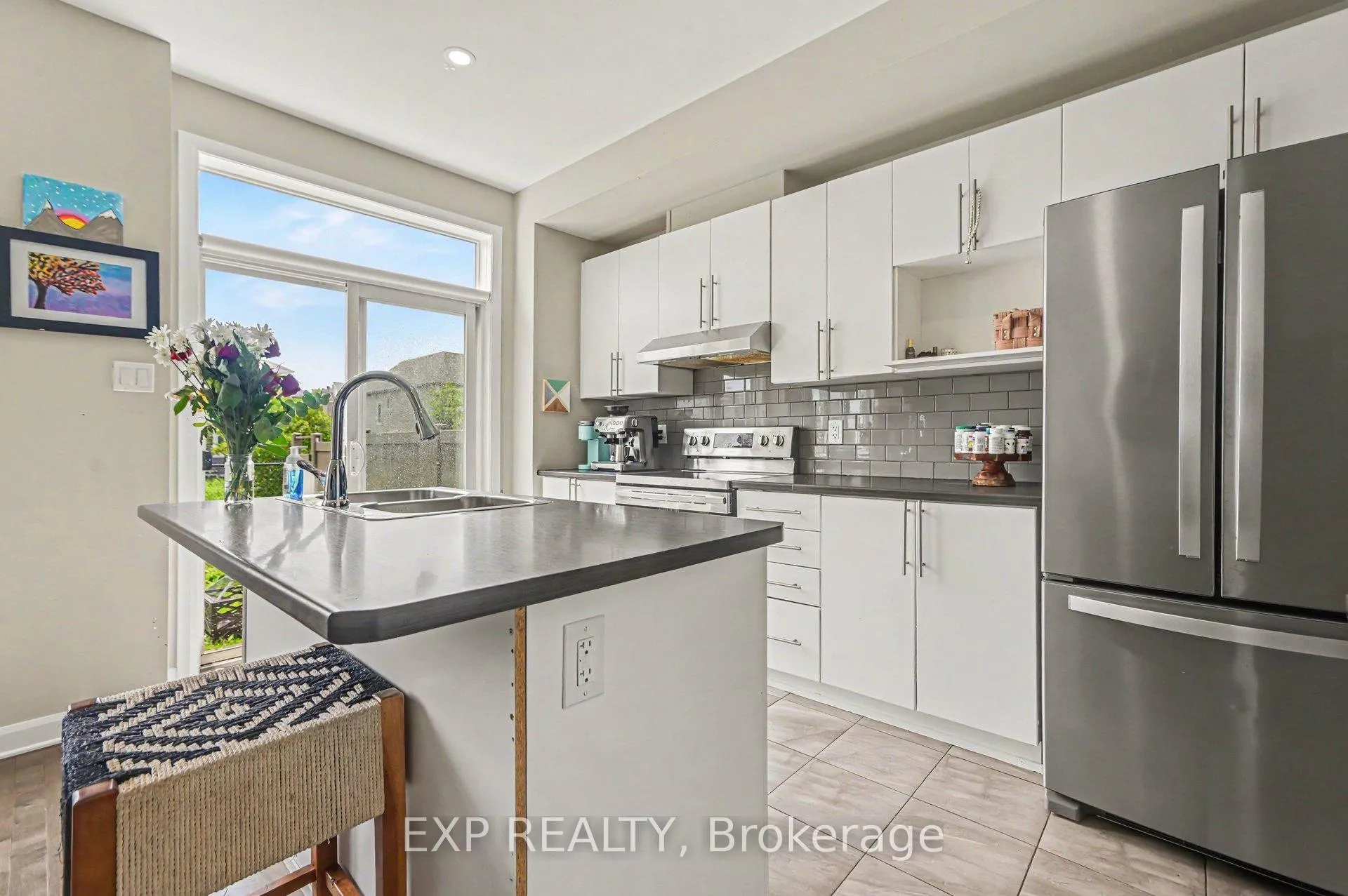 Photo 10 of 92 Gardenpost Terrace, Ottawa, Avalon West — HOMEH