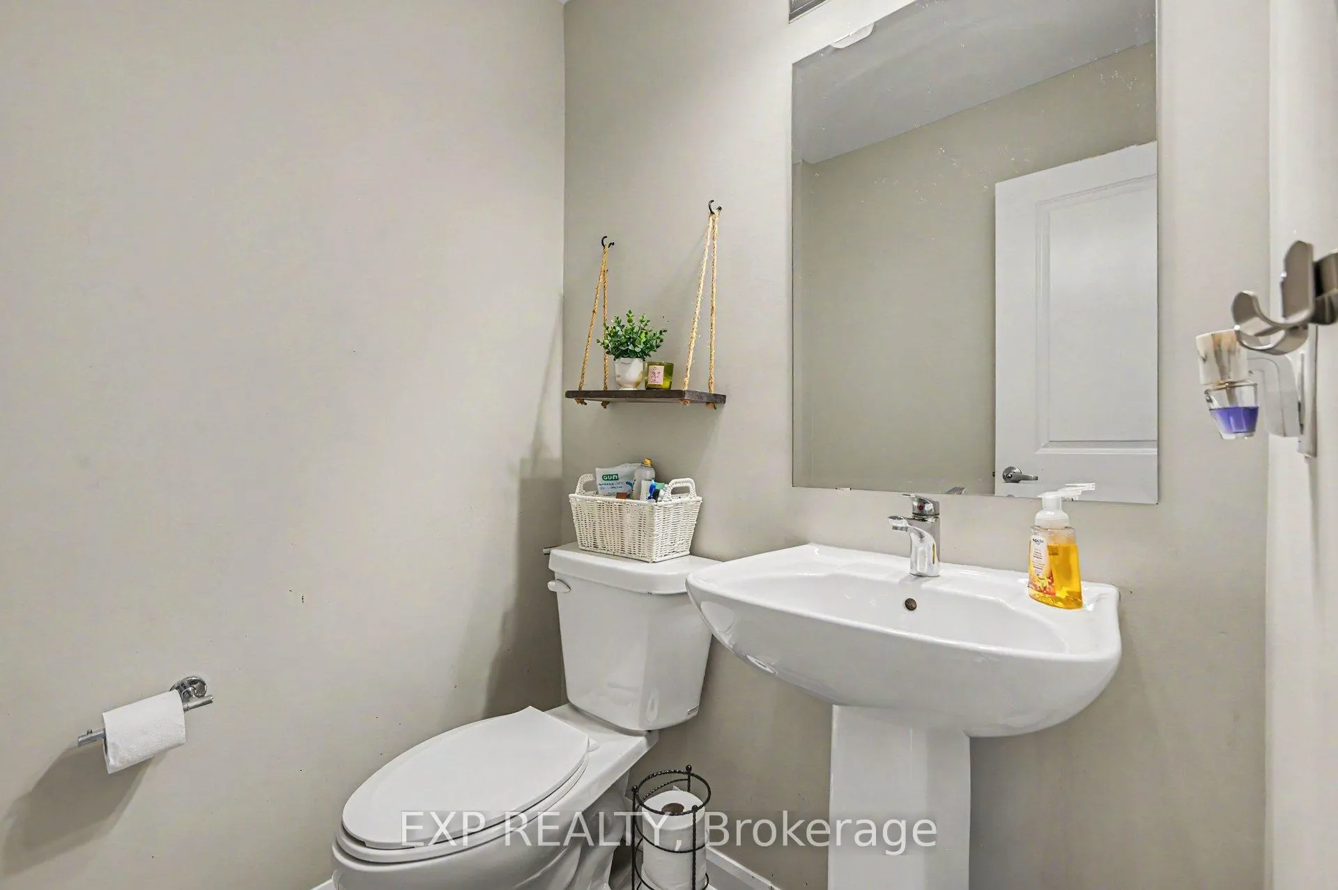 Photo 13 of 92 Gardenpost Terrace, Ottawa, Avalon West — HOMEH