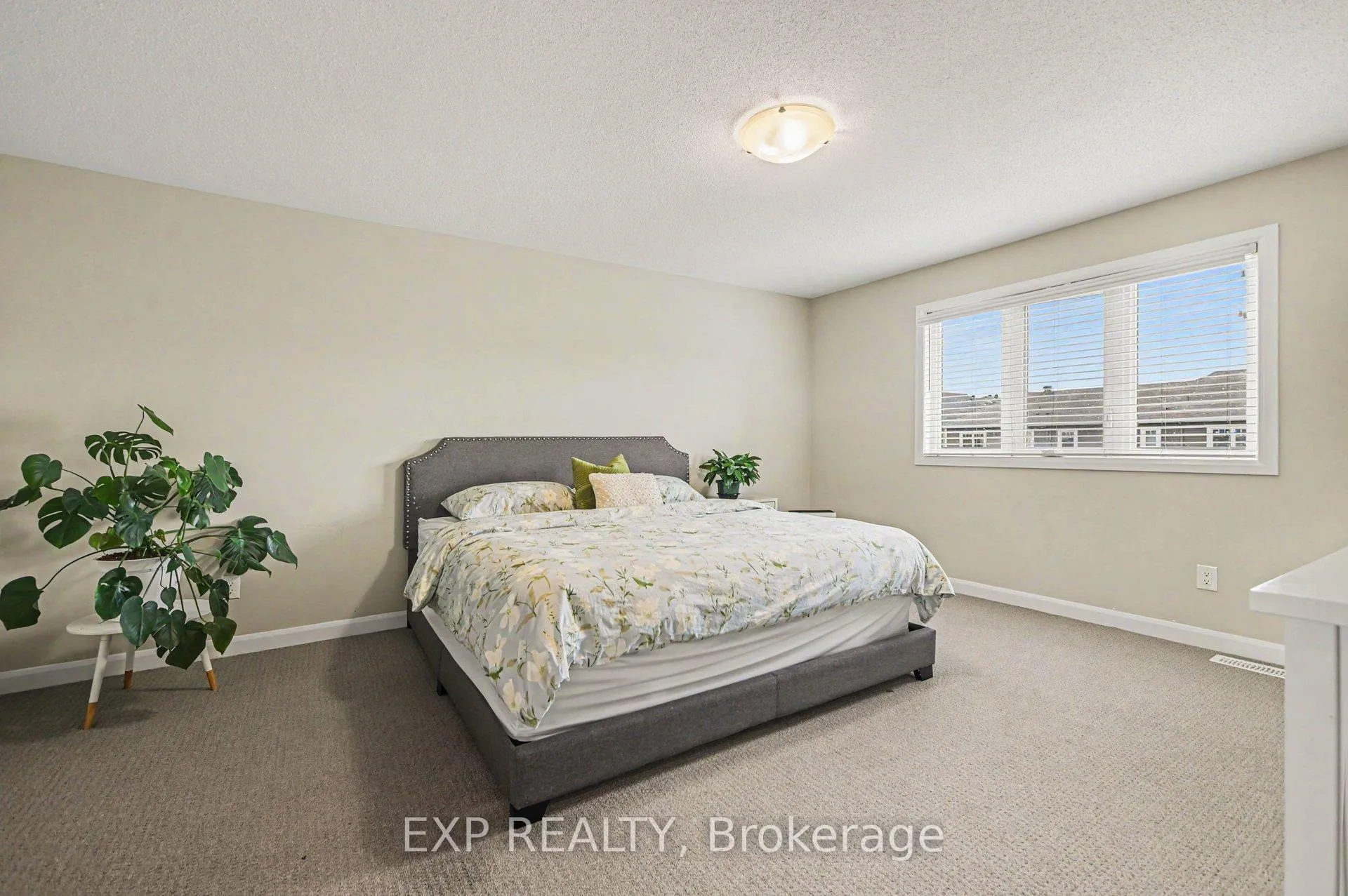 Photo 14 of 92 Gardenpost Terrace, Ottawa, Avalon West — HOMEH