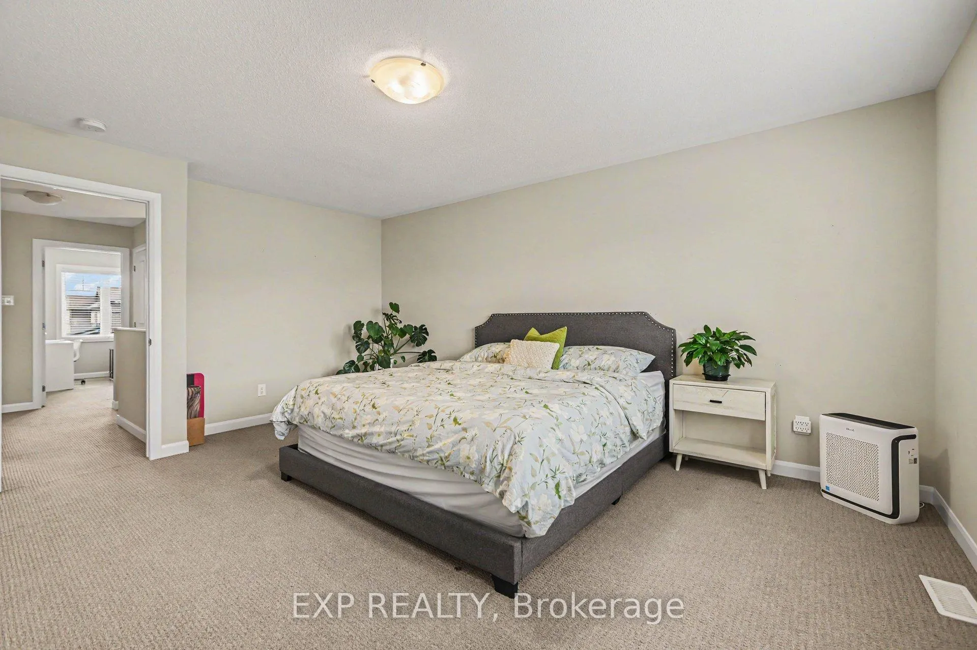 Photo 15 of 92 Gardenpost Terrace, Ottawa, Avalon West — HOMEH