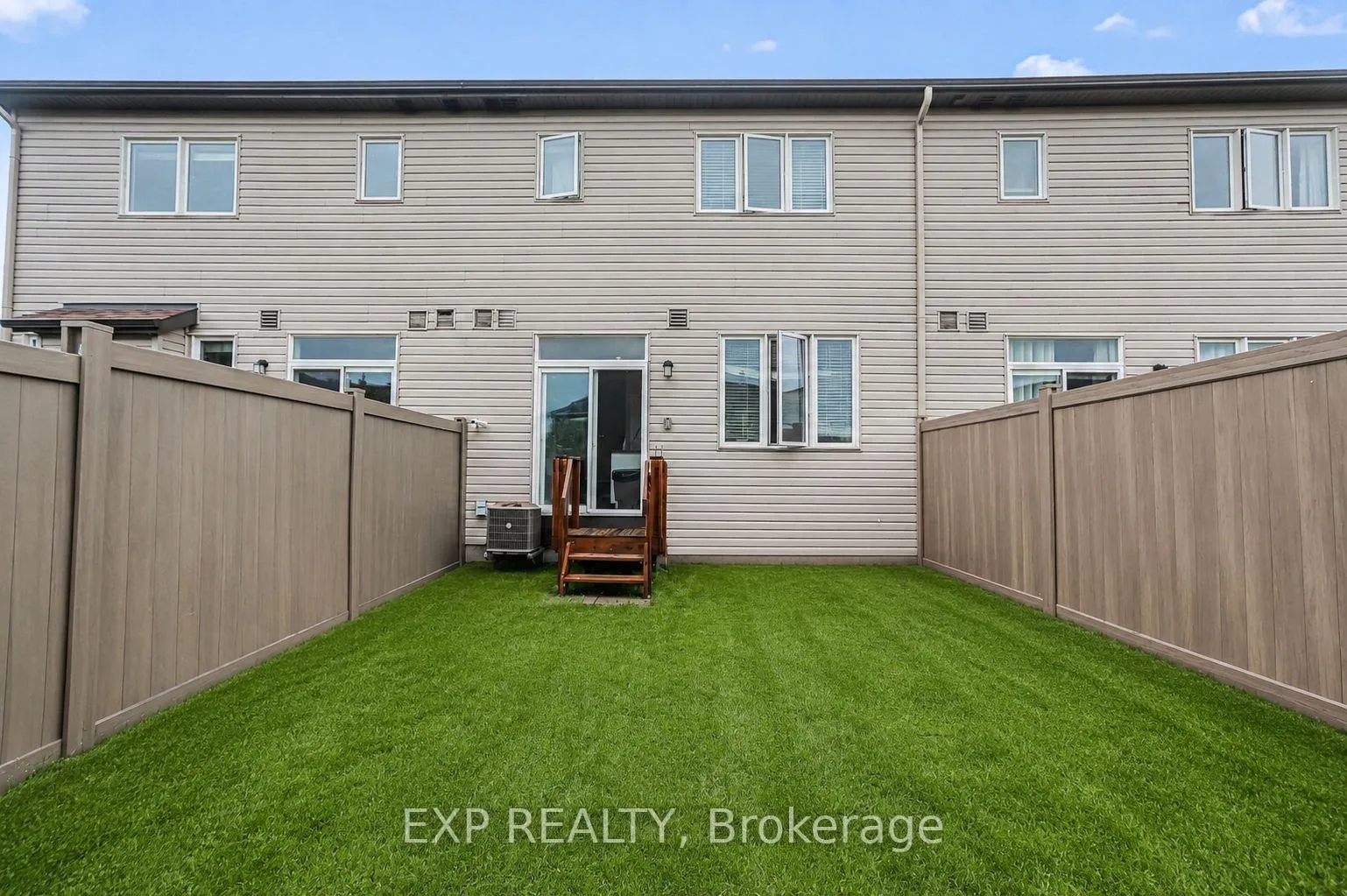 Photo 24 of 92 Gardenpost Terrace, Ottawa, Avalon West — HOMEH