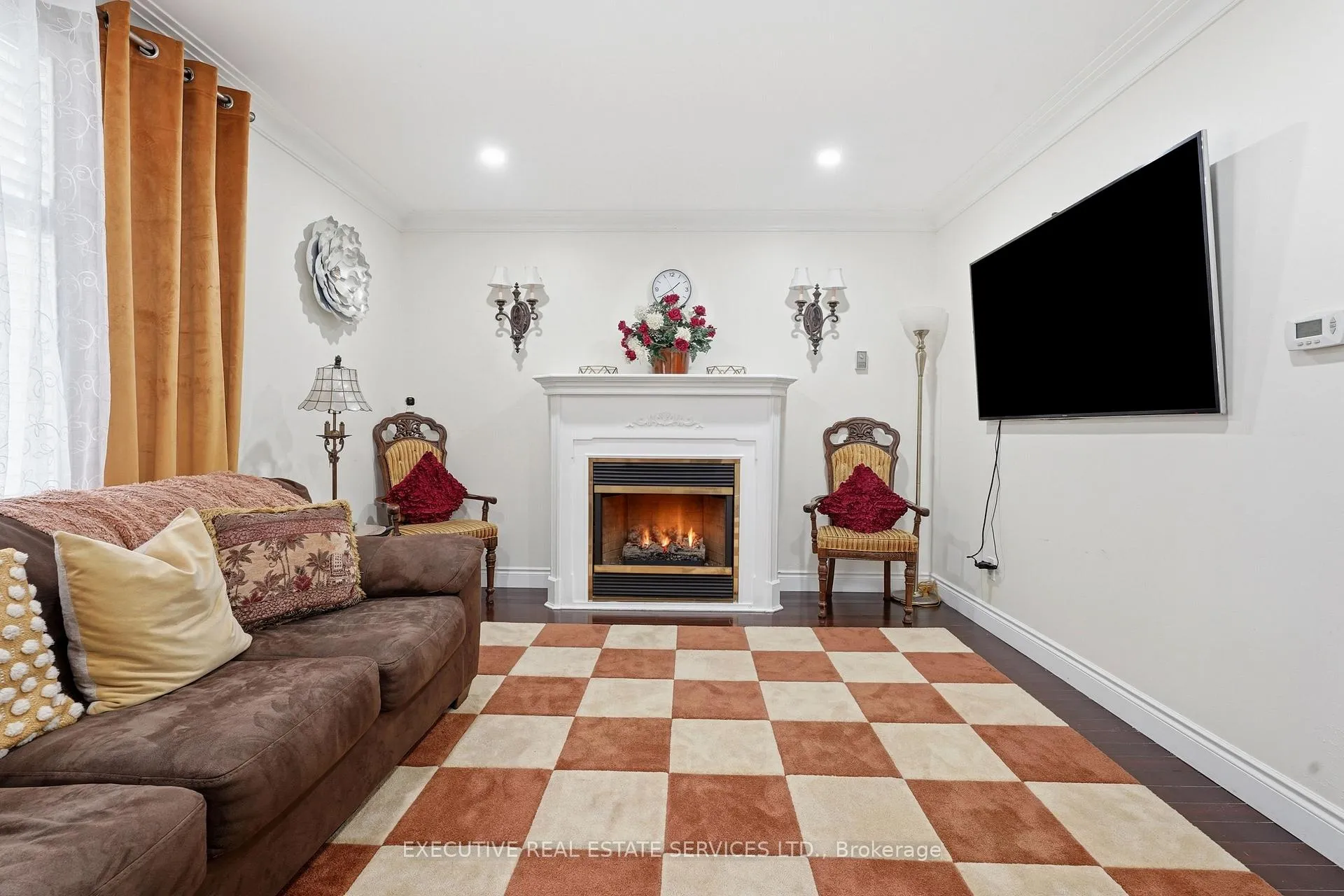 Photo 7 of 207 Christopher Drive, Cambridge, Christopher-Champlain — HOMEH