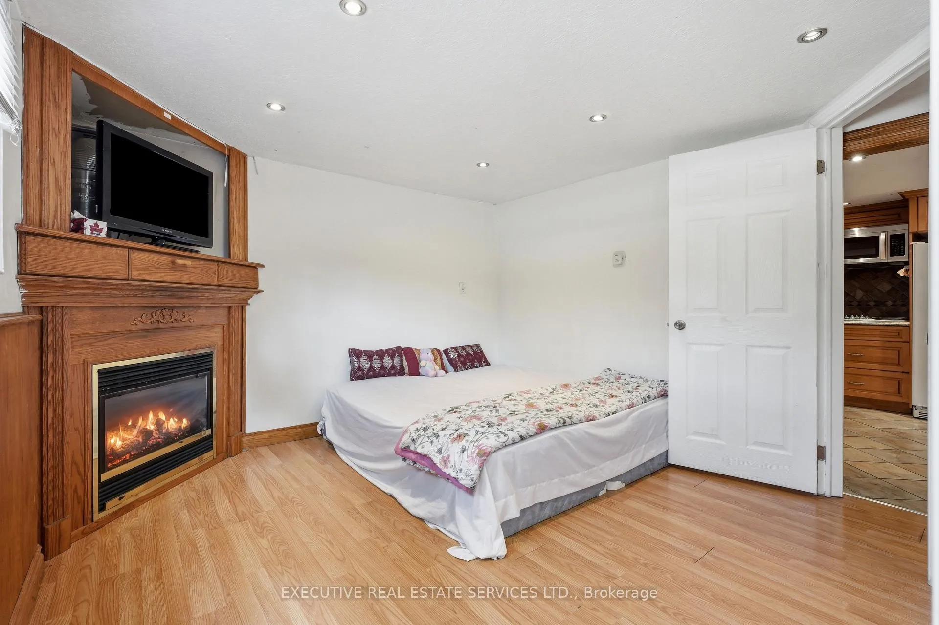 Photo 13 of 207 Christopher Drive, Cambridge, Christopher-Champlain — HOMEH