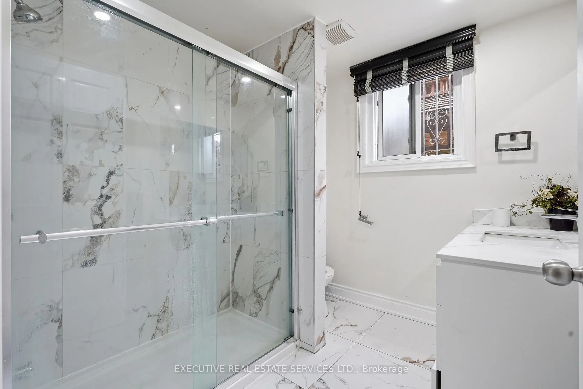 Photo 19 of 207 Christopher Drive, Cambridge, Christopher-Champlain — HOMEH