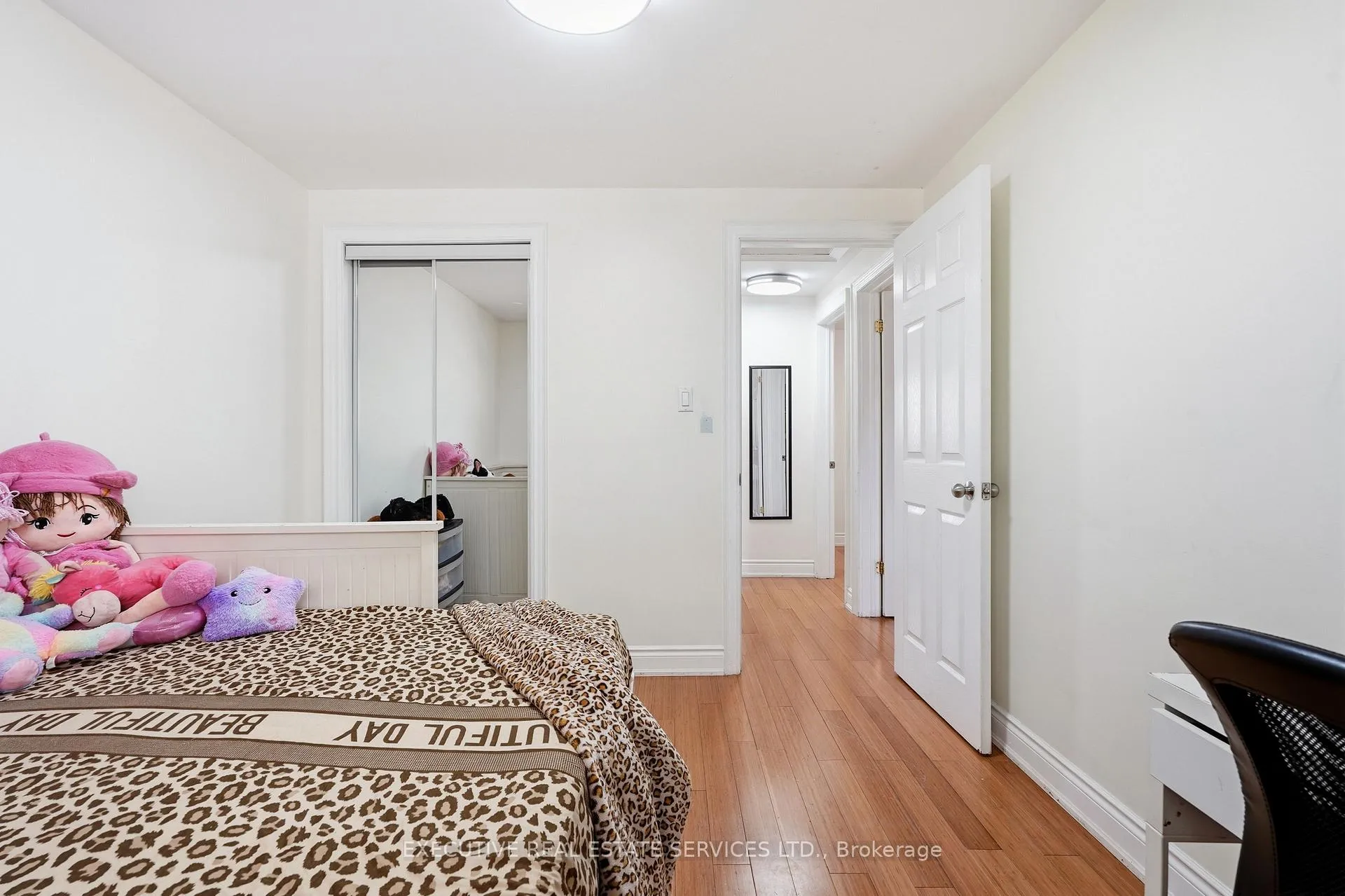 Photo 24 of 207 Christopher Drive, Cambridge, Christopher-Champlain — HOMEH