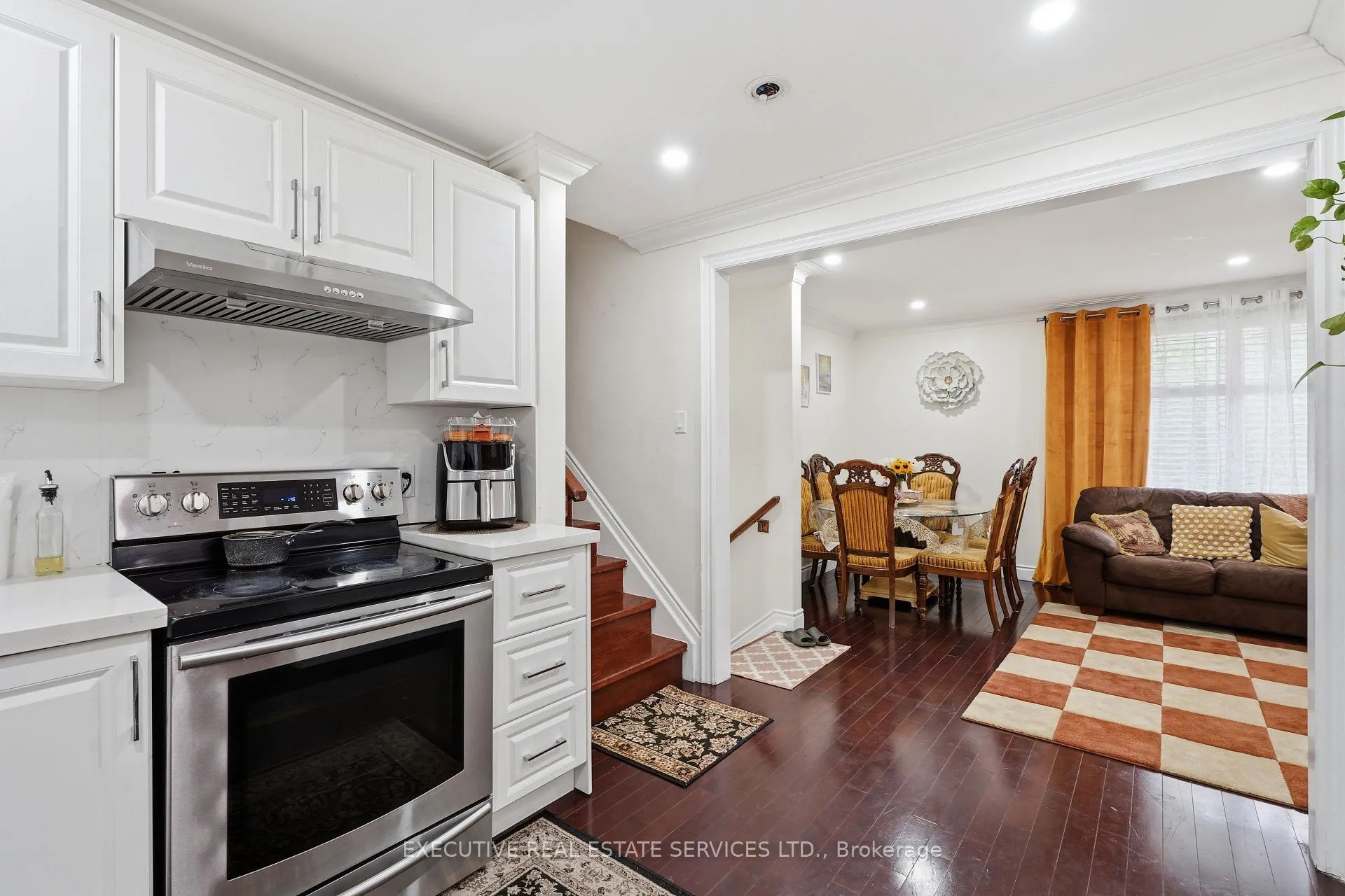 Photo 34 of 207 Christopher Drive, Cambridge, Christopher-Champlain — HOMEH