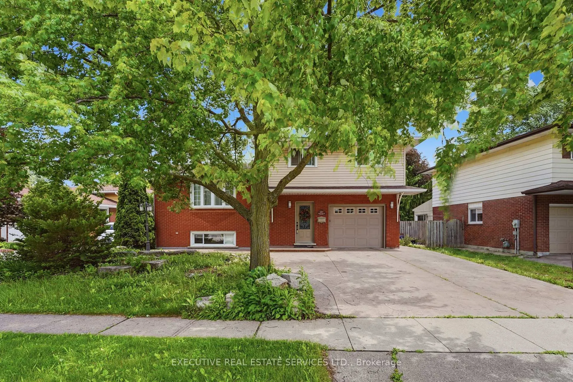 Photo 37 of 207 Christopher Drive, Cambridge, Christopher-Champlain — HOMEH