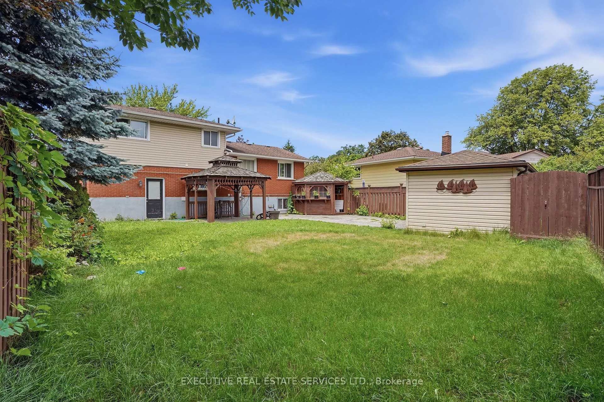 Photo 40 of 207 Christopher Drive, Cambridge, Christopher-Champlain — HOMEH