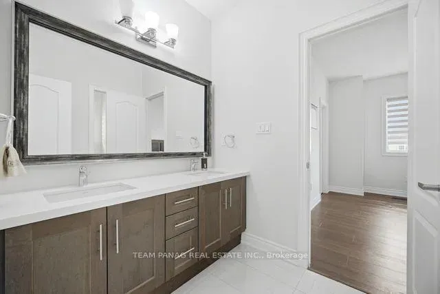 Photo 36 of 32 Fanning Trail, Brampton, Toronto Gore Rural Estate — HOMEH