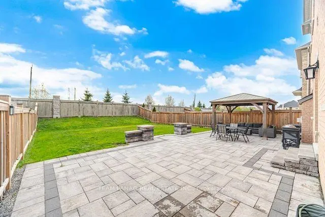 Photo 43 of 32 Fanning Trail, Brampton, Toronto Gore Rural Estate — HOMEH