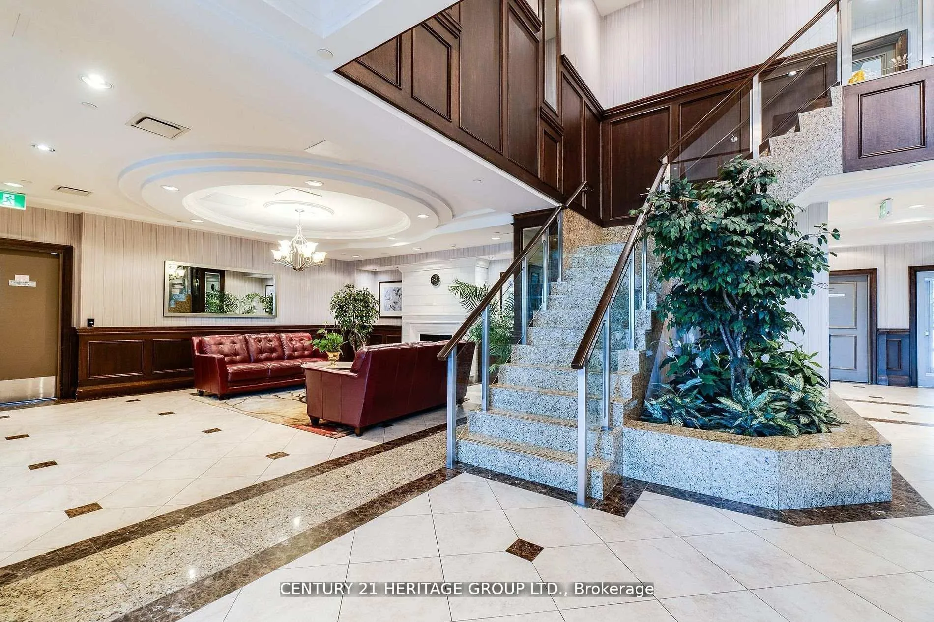Photo 3 of Unit 709, 7 North Park Road, Vaughan, Beverley Glen — HOMEH