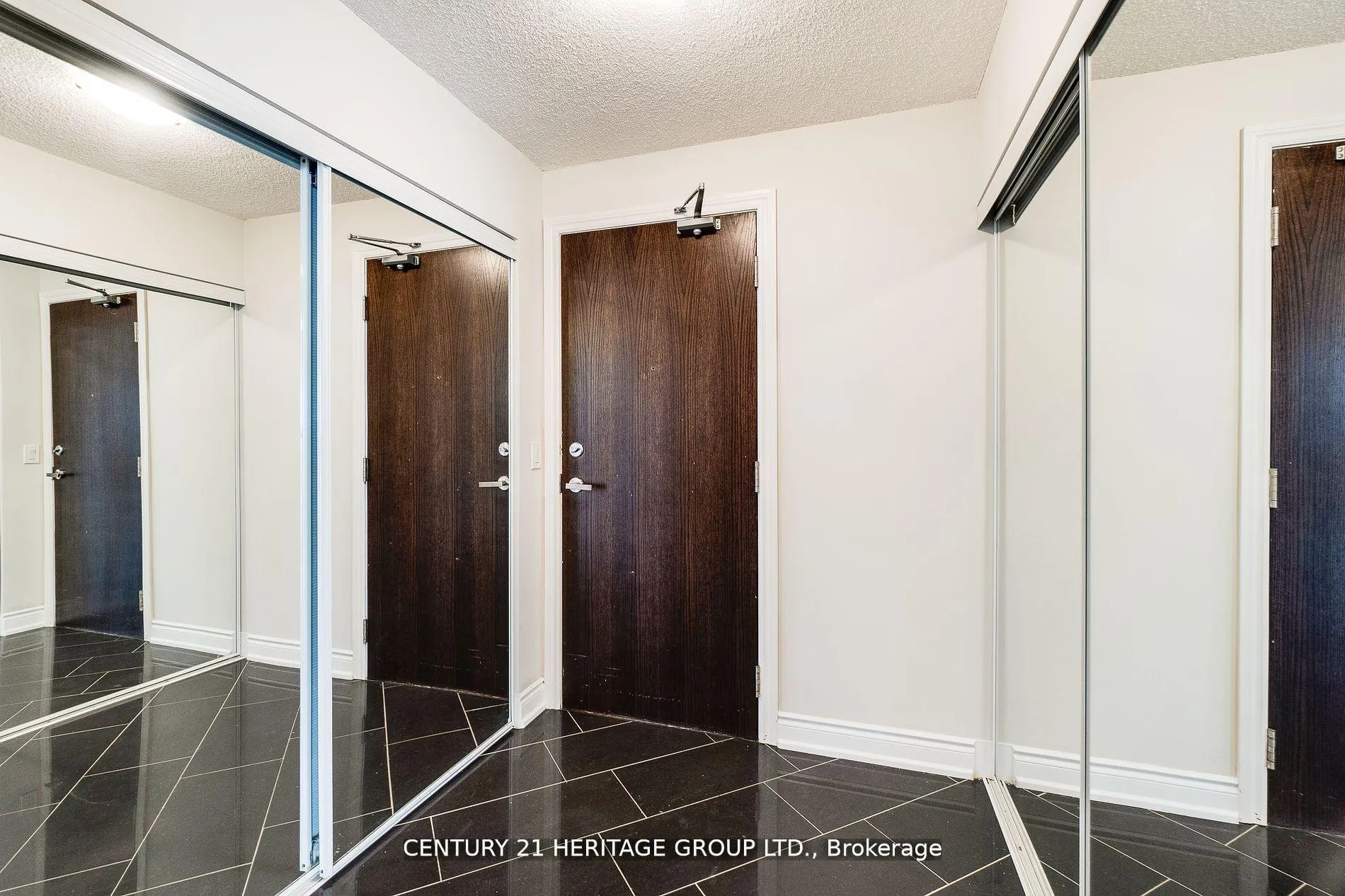 Photo 4 of Unit 709, 7 North Park Road, Vaughan, Beverley Glen — HOMEH