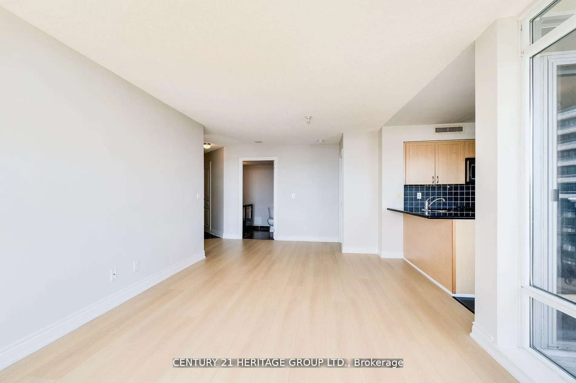 Photo 8 of Unit 709, 7 North Park Road, Vaughan, Beverley Glen — HOMEH