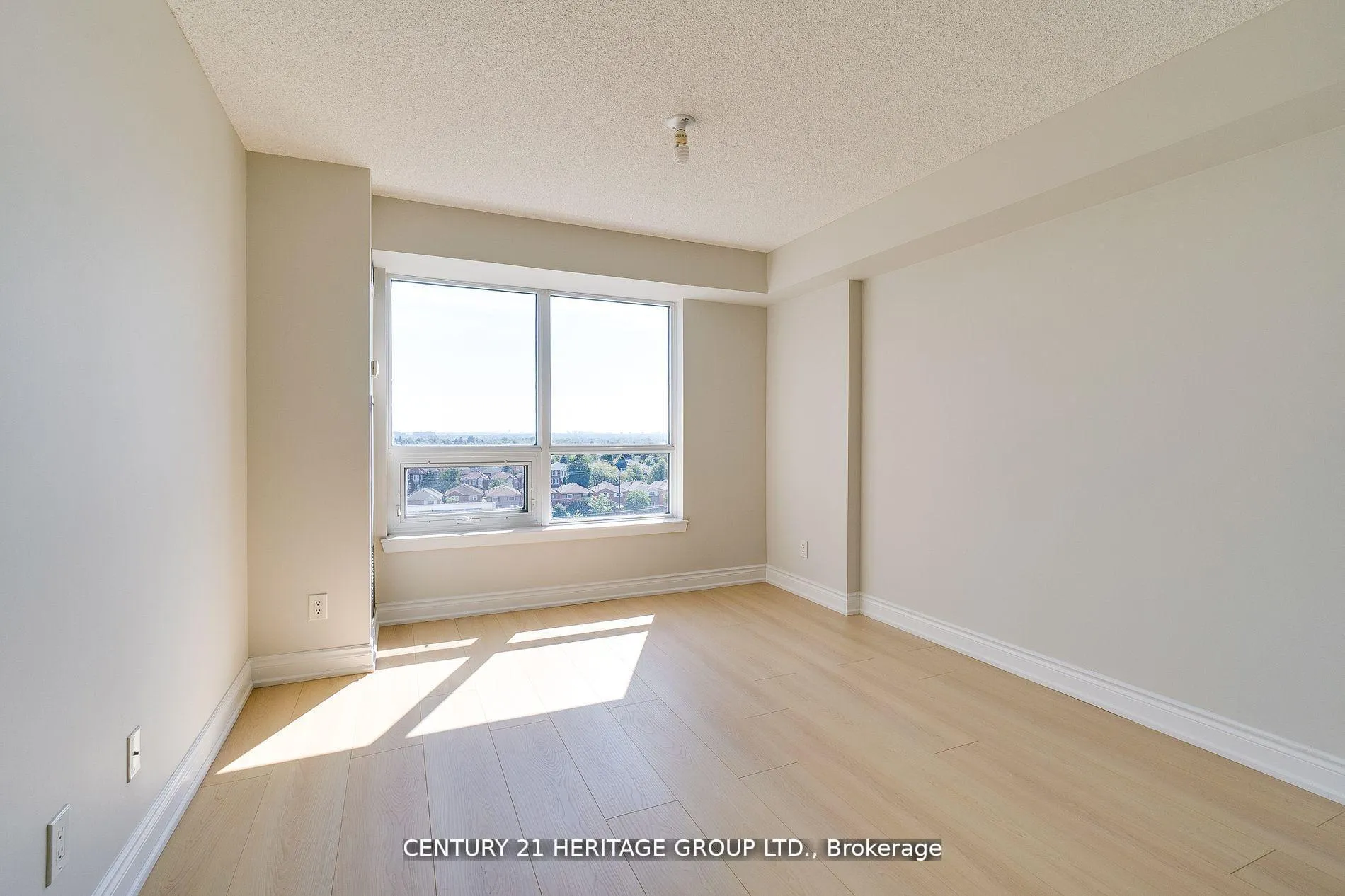 Photo 13 of Unit 709, 7 North Park Road, Vaughan, Beverley Glen — HOMEH