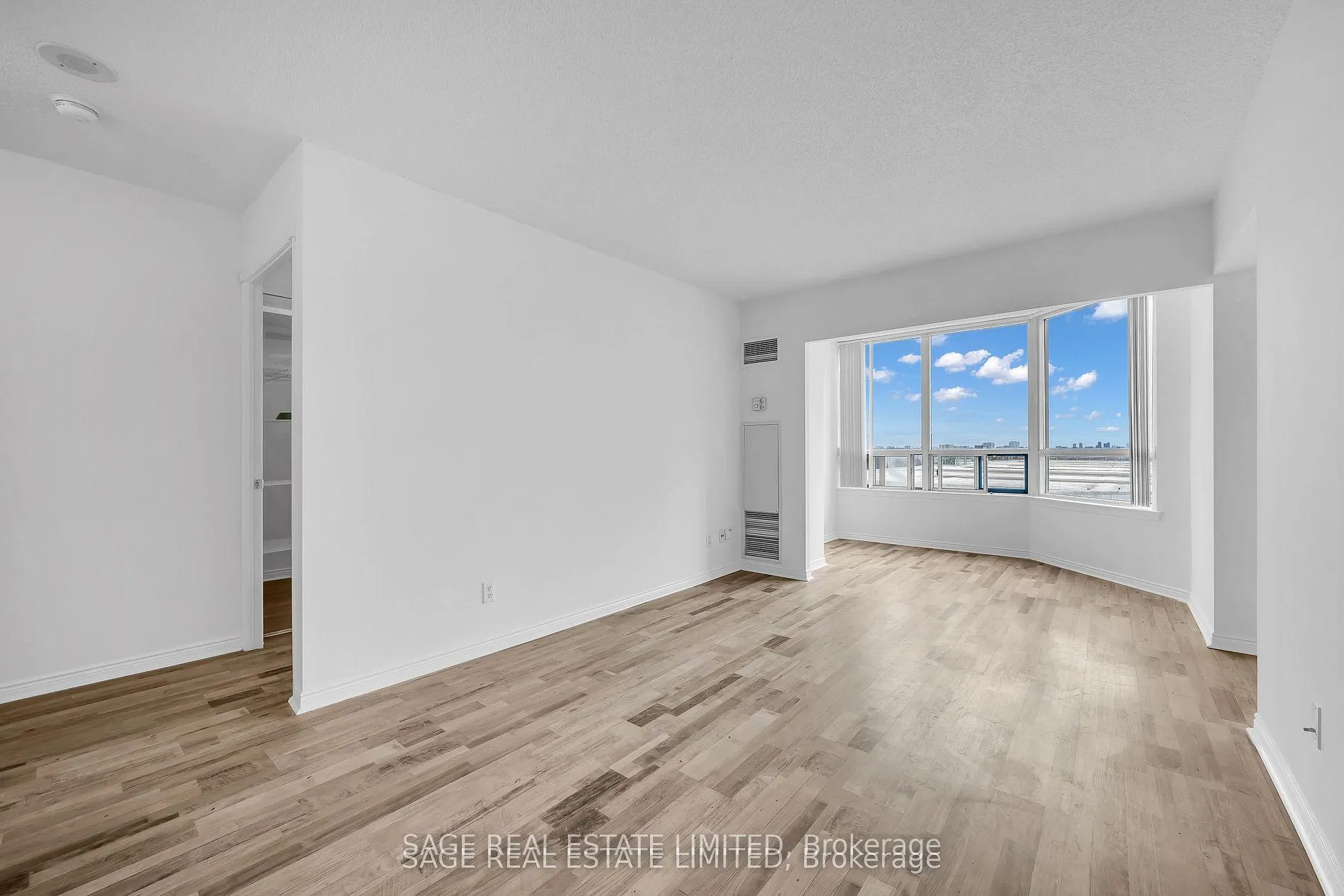 Front of Unit 1016, 135 Hillcrest Avenue
