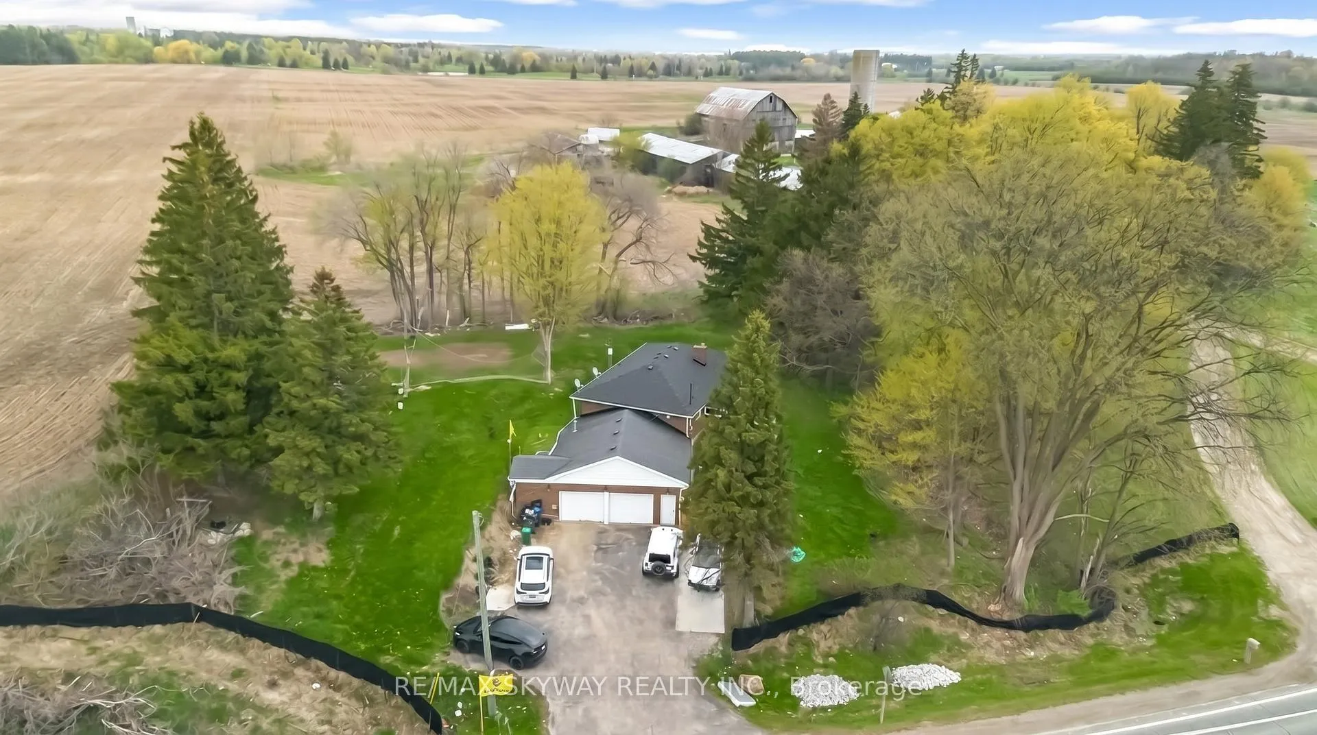 Photo 2 of 12891 Dixie Road, Caledon, Rural Caledon — HOMEH