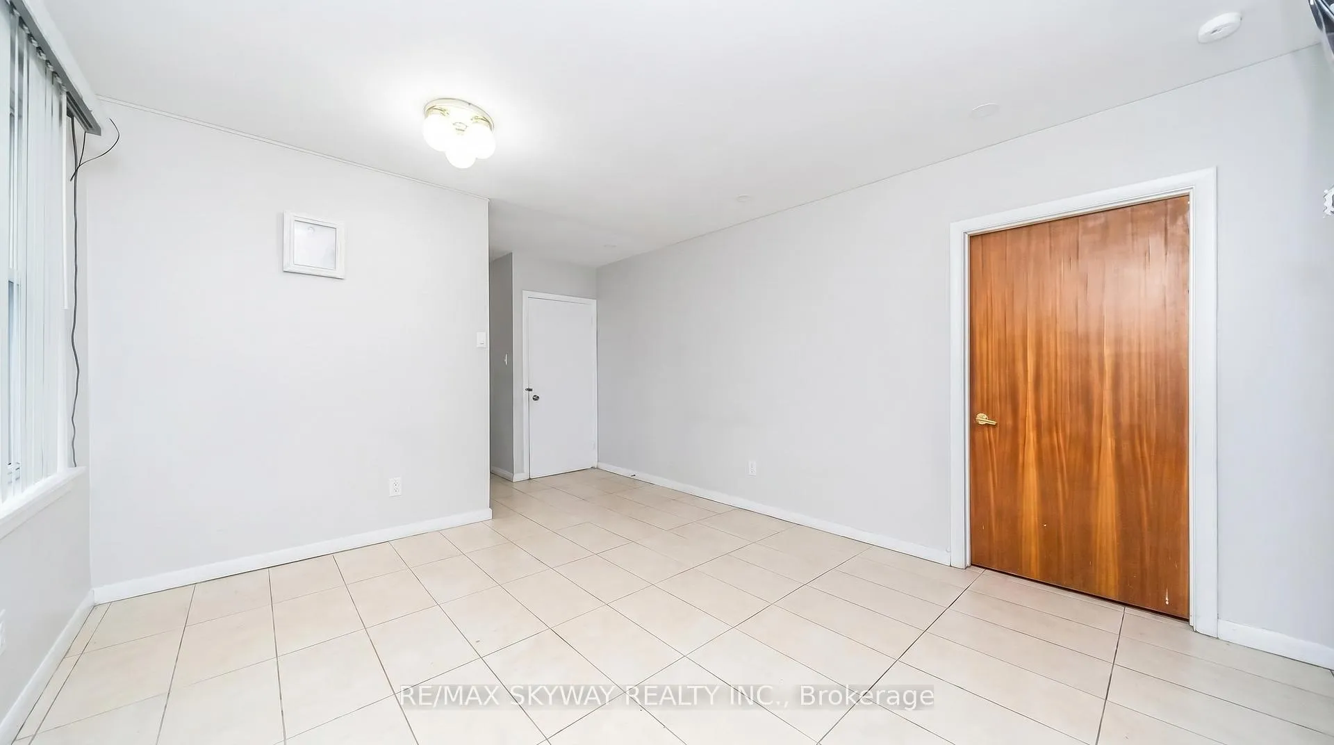 Photo 7 of 12891 Dixie Road, Caledon, Rural Caledon — HOMEH