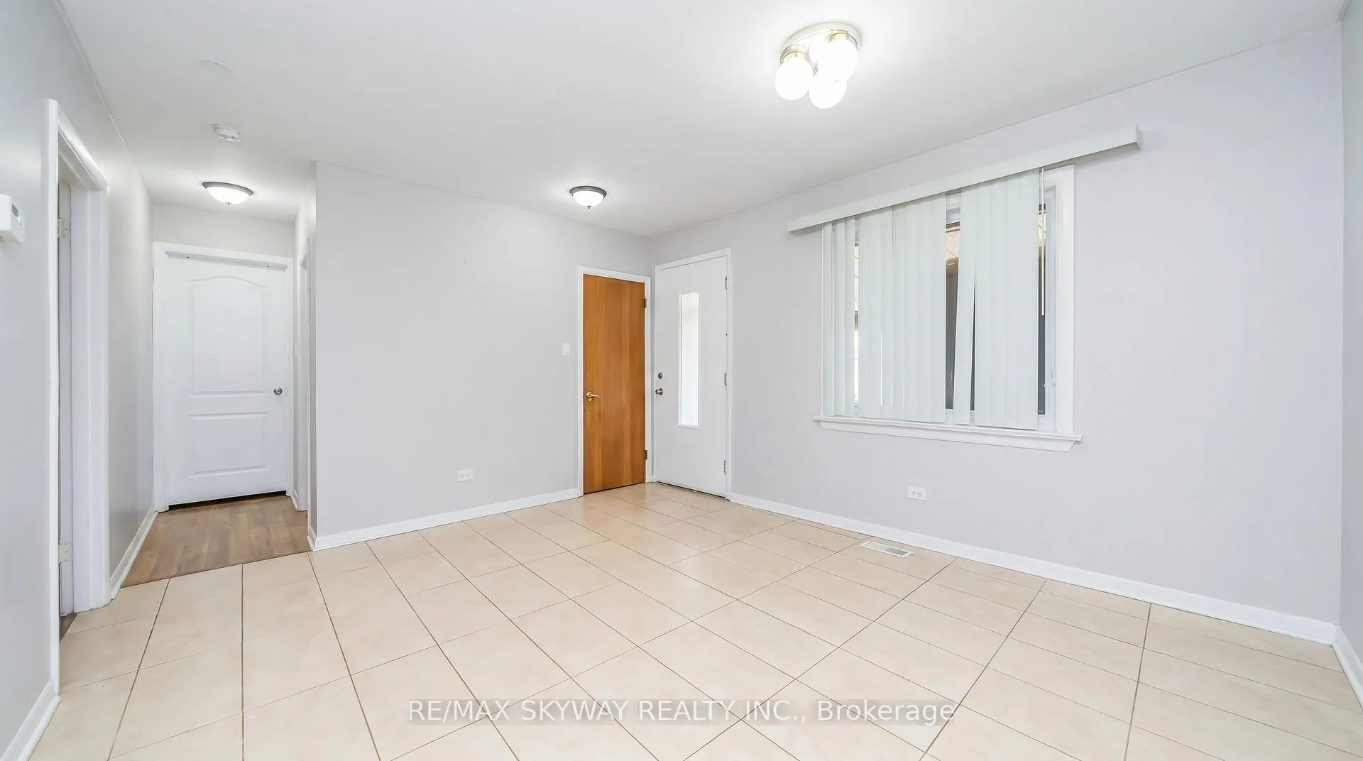 Photo 8 of 12891 Dixie Road, Caledon, Rural Caledon — HOMEH