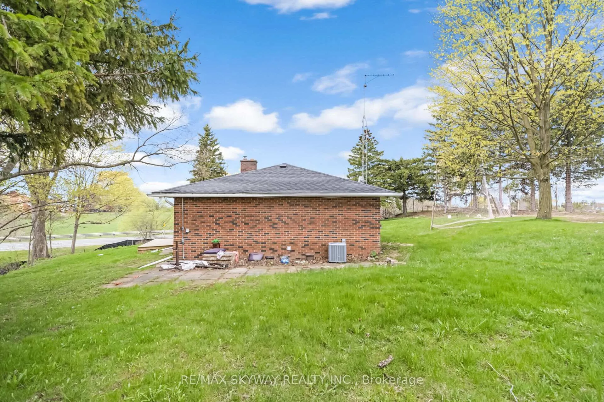 Photo 29 of 12891 Dixie Road, Caledon, Rural Caledon — HOMEH