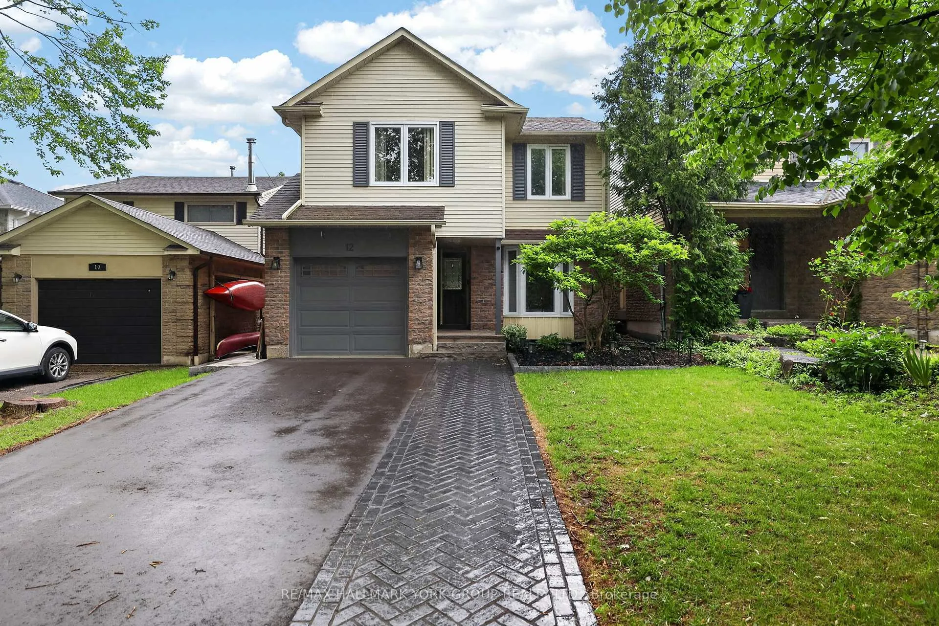 Photo 2 of 12 Odin Crescent, Aurora, Aurora Village — HOMEH