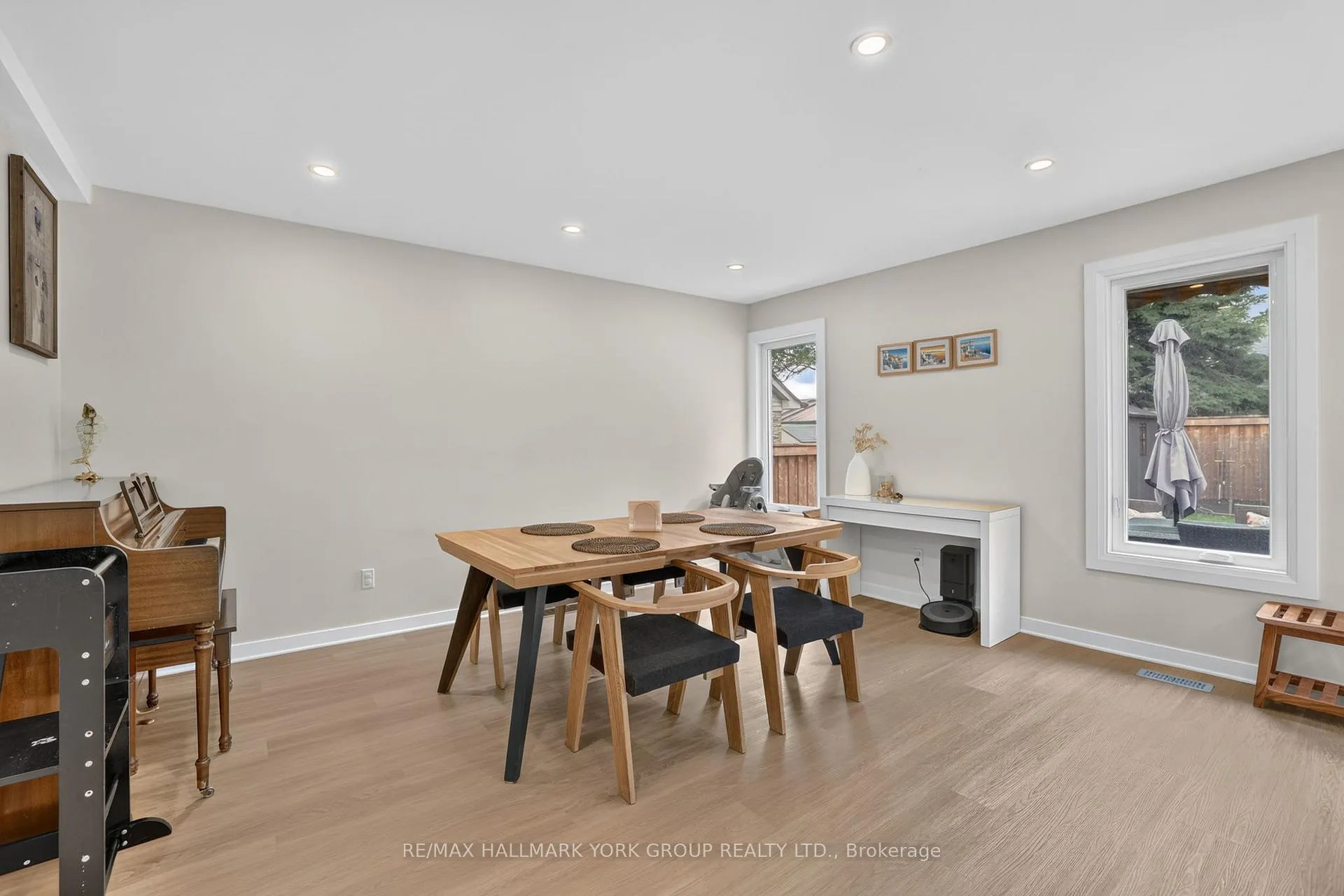 Photo 16 of 12 Odin Crescent, Aurora, Aurora Village — HOMEH