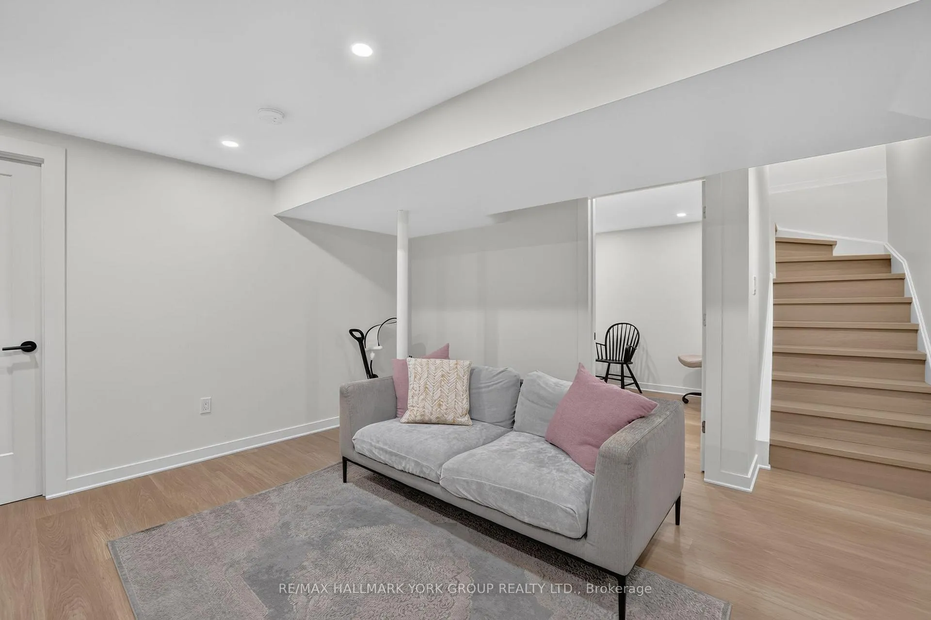 Photo 31 of 12 Odin Crescent, Aurora, Aurora Village — HOMEH