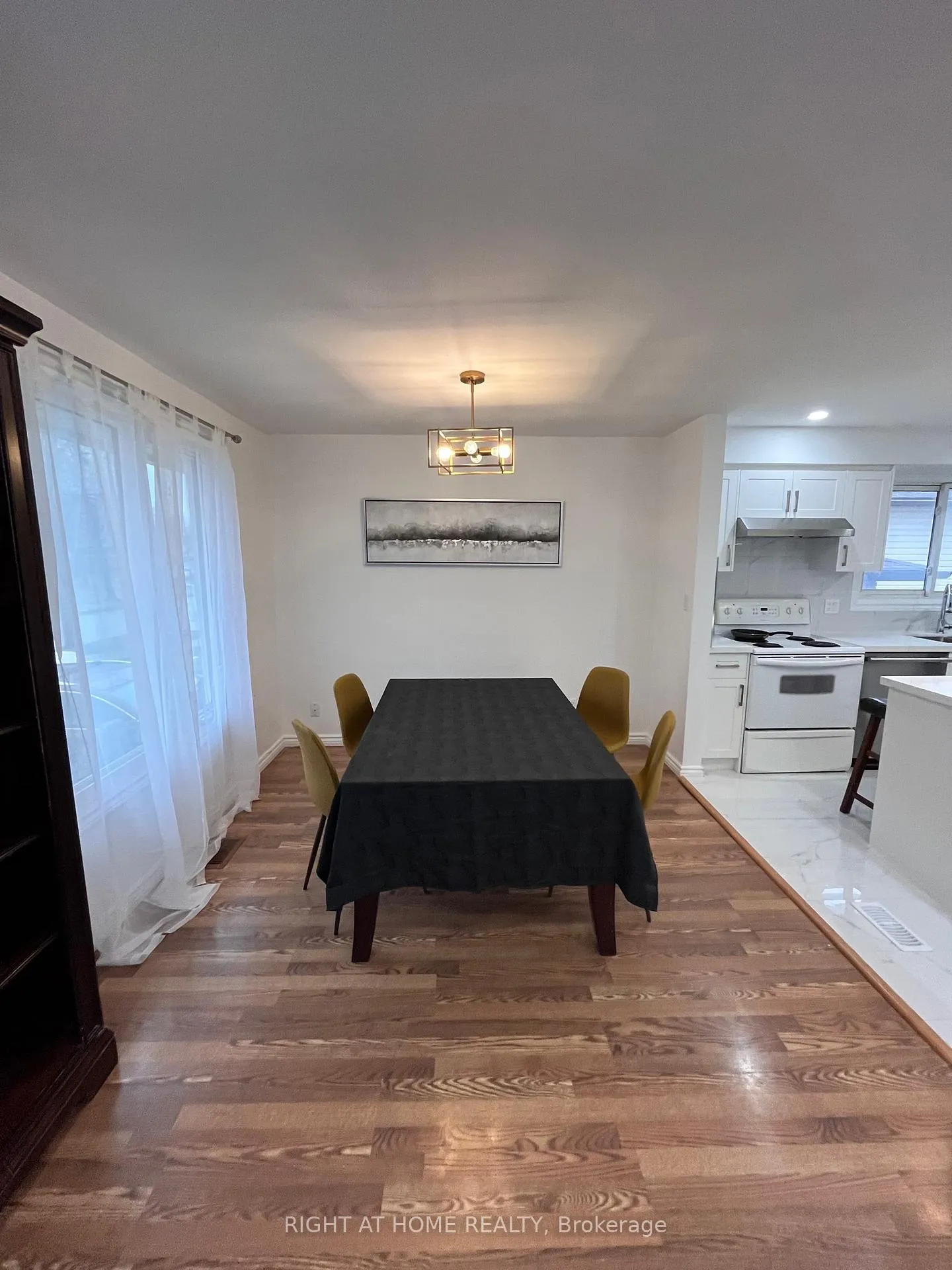 Photo 8 of 7431 Jubilee Drive, Niagara Falls, Marineland — HOMEH