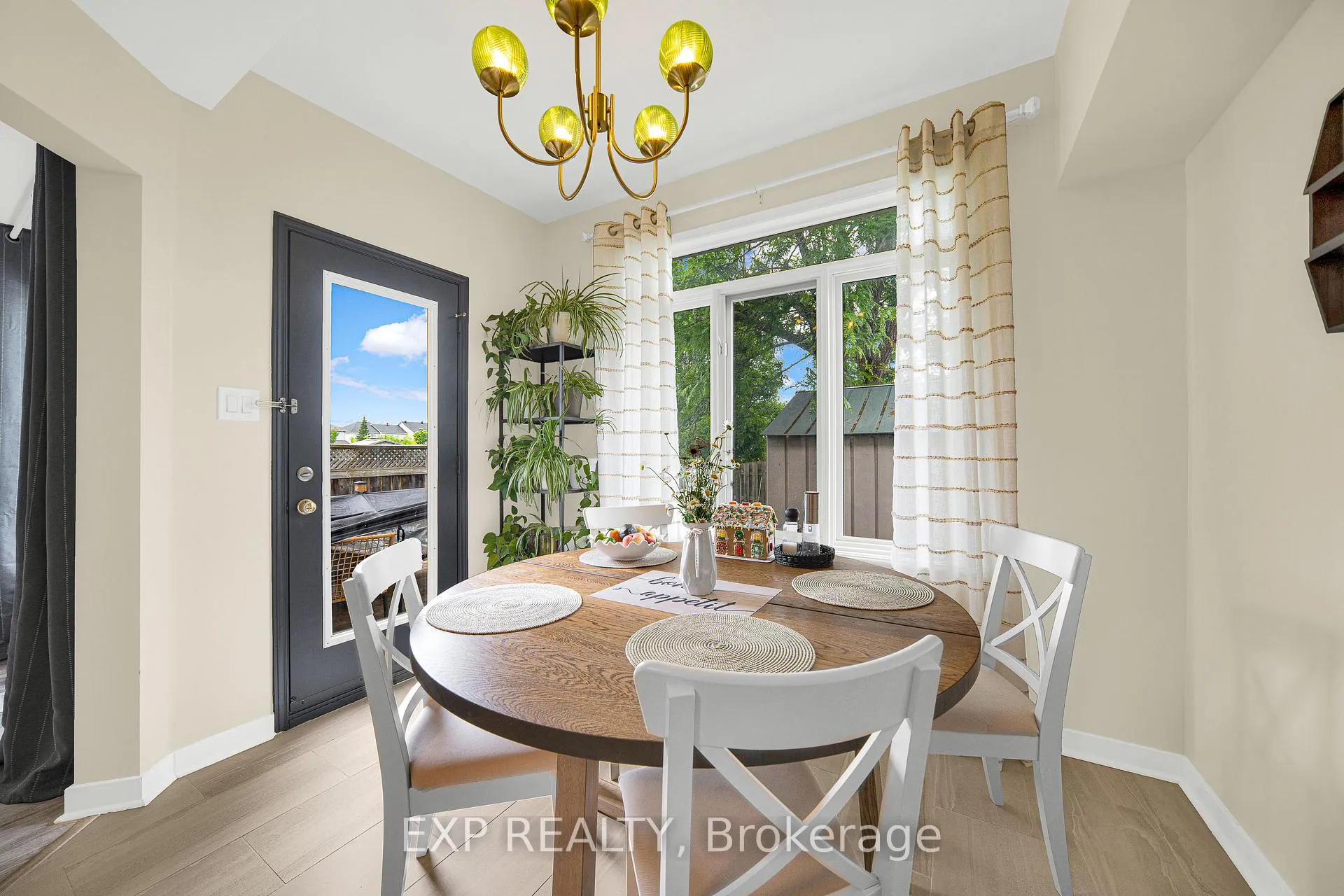 Photo 4 of 51 Palmadeo Drive, Ottawa, Barrhaven - Longfields — HOMEH