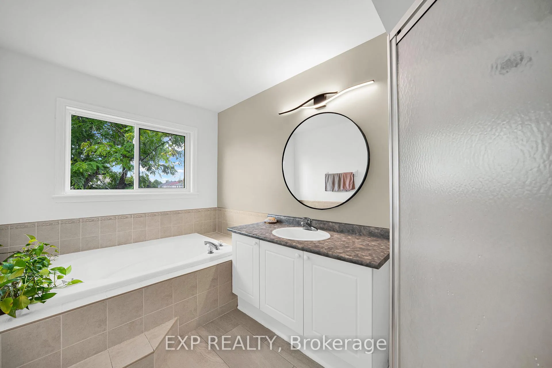 Photo 19 of 51 Palmadeo Drive, Ottawa, Barrhaven - Longfields — HOMEH