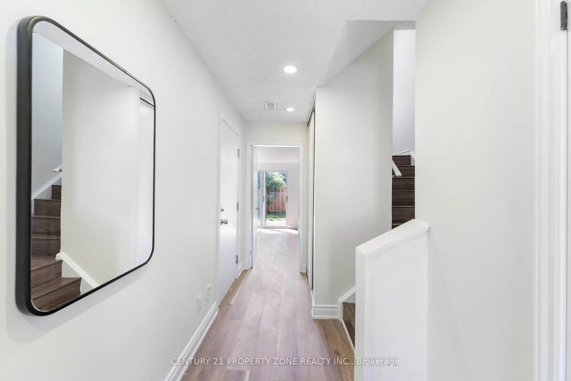 Photo 5 of 35 Ashton Crescent, Brampton, Central Park — HOMEH