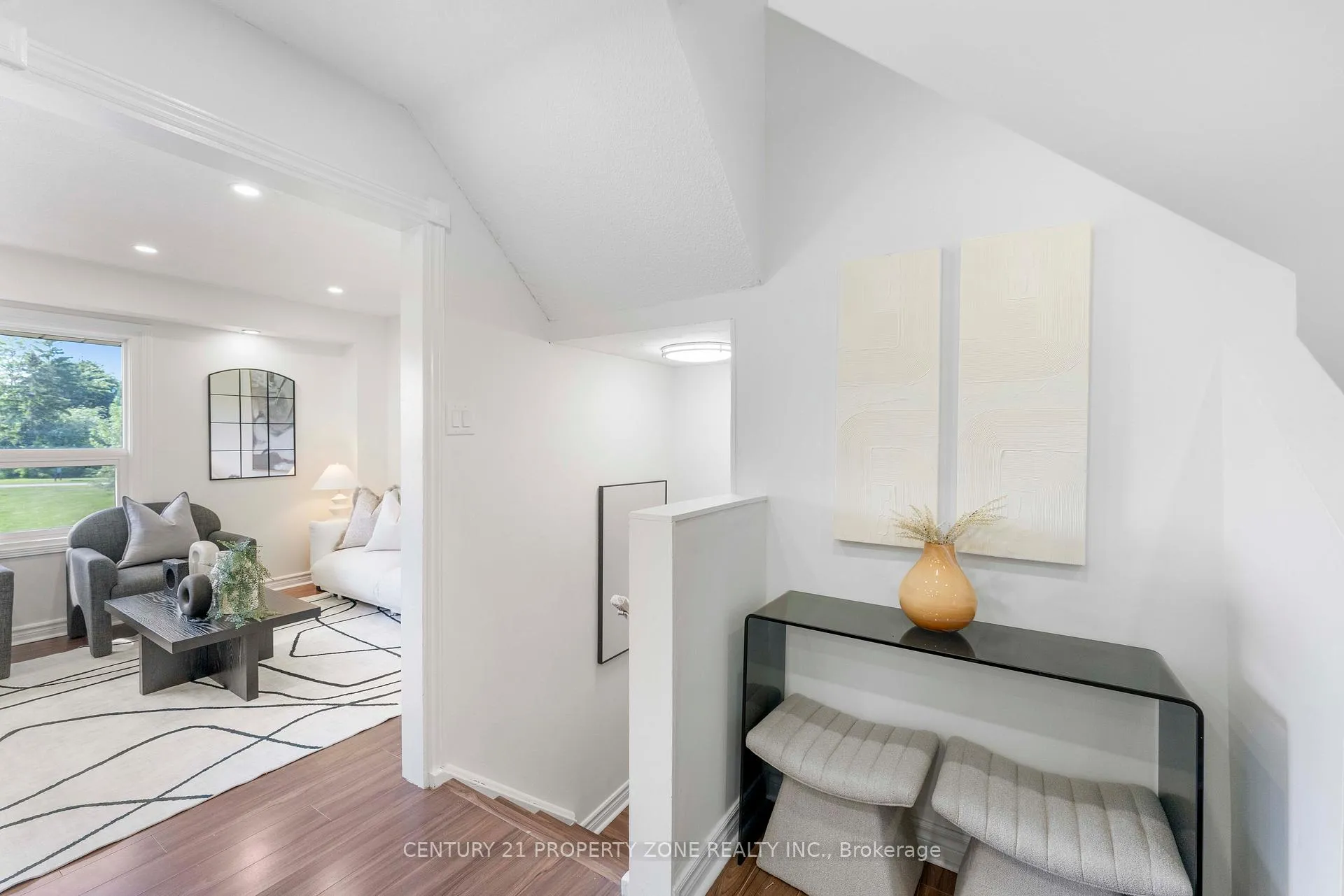 Photo 9 of 35 Ashton Crescent, Brampton, Central Park — HOMEH