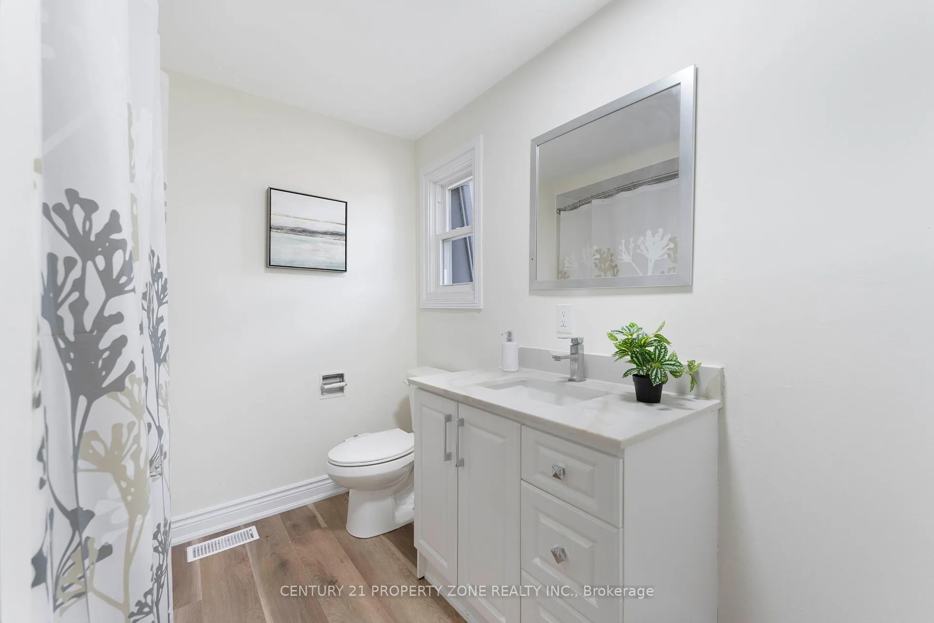 Photo 23 of 35 Ashton Crescent, Brampton, Central Park — HOMEH