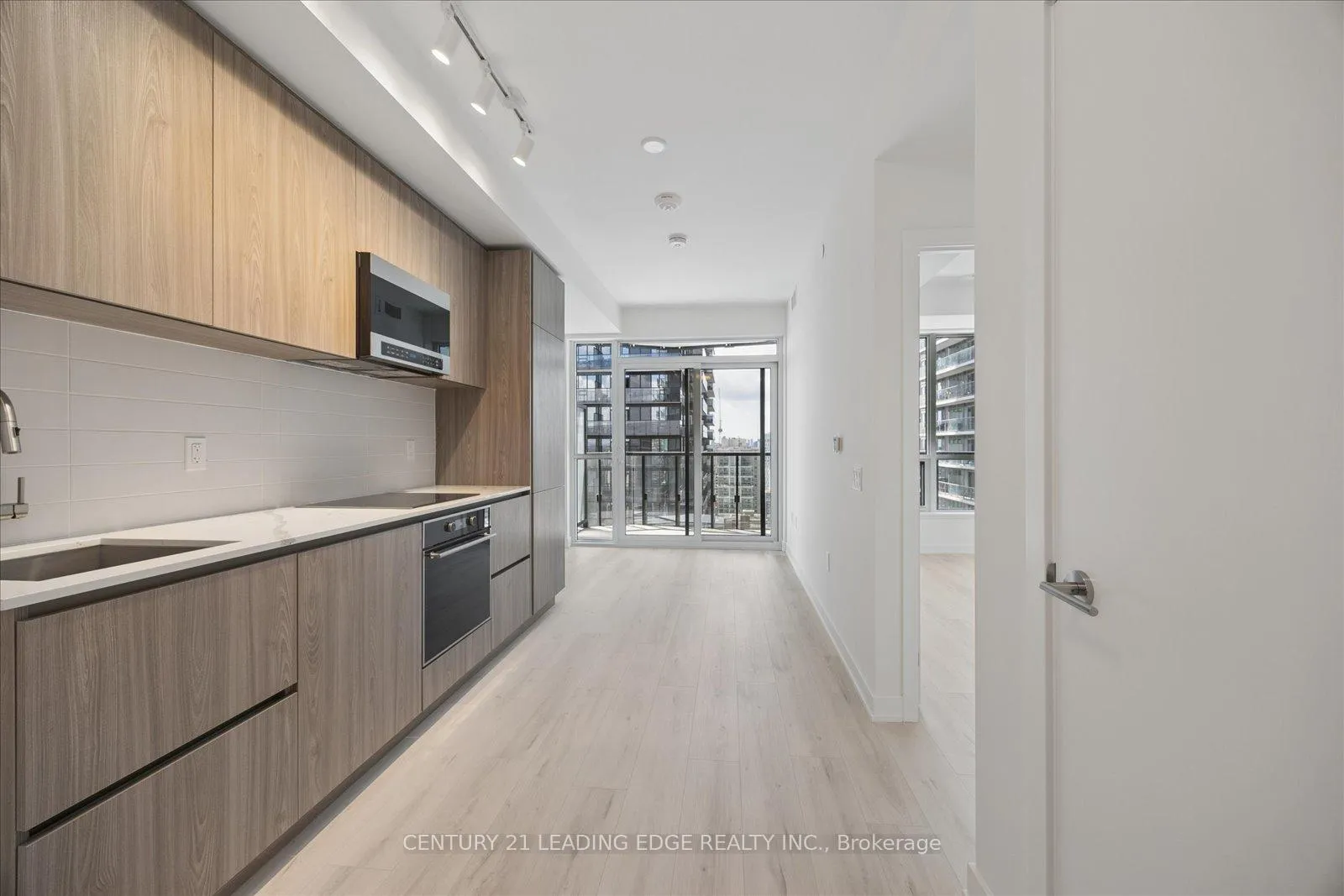 Photo 3 of Unit 2113S, 110 Broadway Avenue, Toronto, Mount Pleasant West — HOMEH