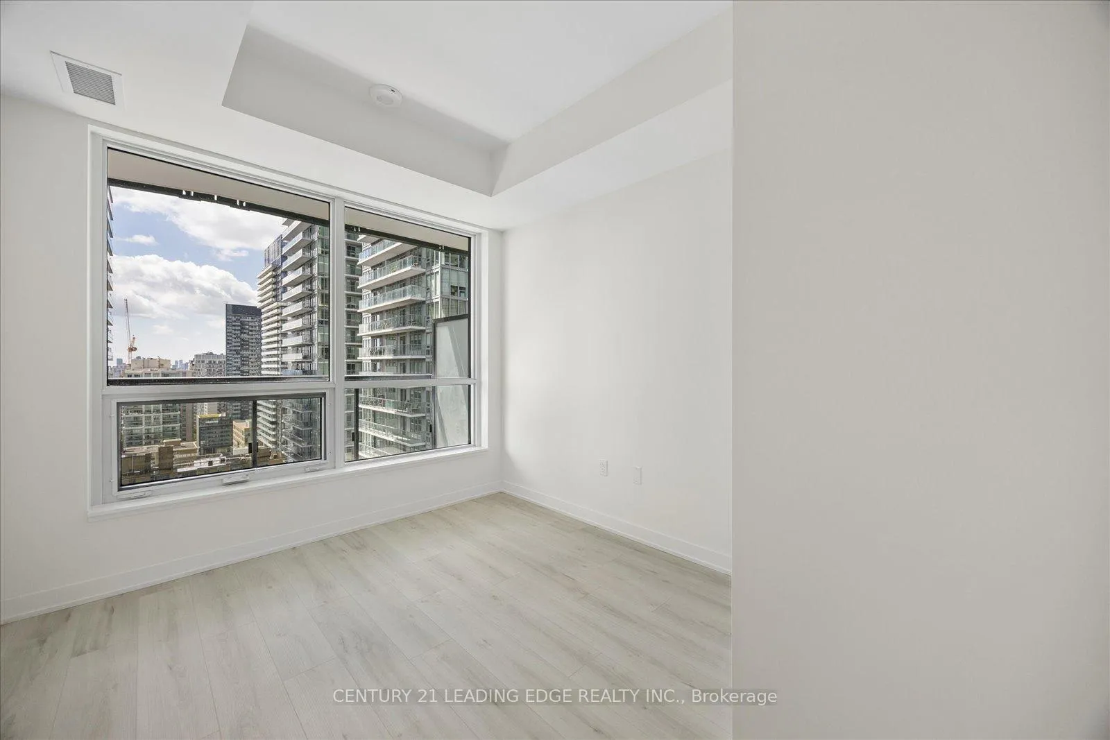 Photo 7 of Unit 2113S, 110 Broadway Avenue, Toronto, Mount Pleasant West — HOMEH