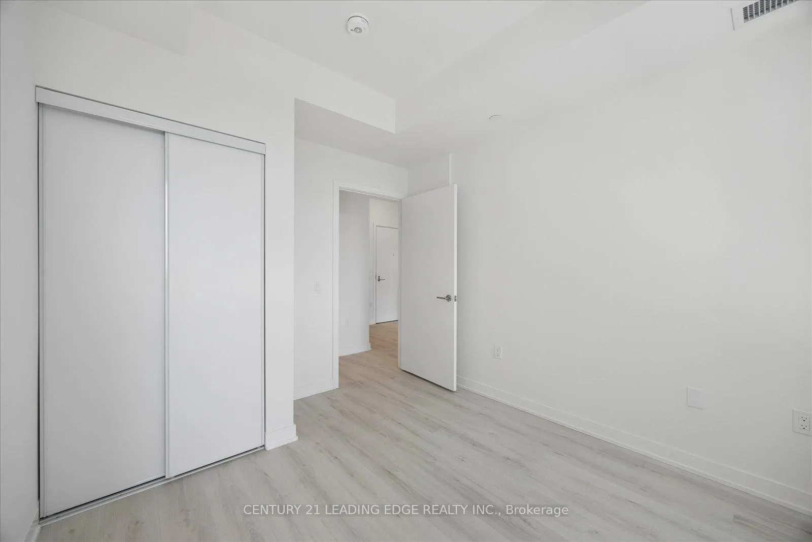 Photo 8 of Unit 2113S, 110 Broadway Avenue, Toronto, Mount Pleasant West — HOMEH