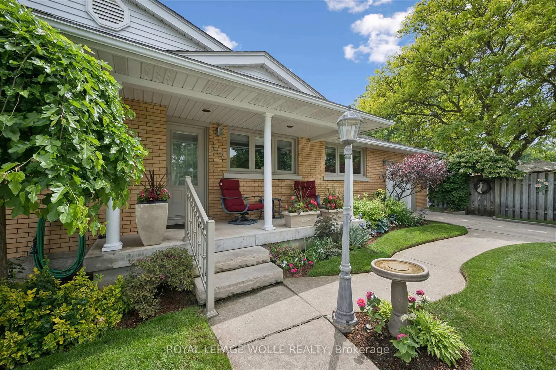 Photo 3 of 317 Pandora Avenue N, Kitchener — HOMEH
