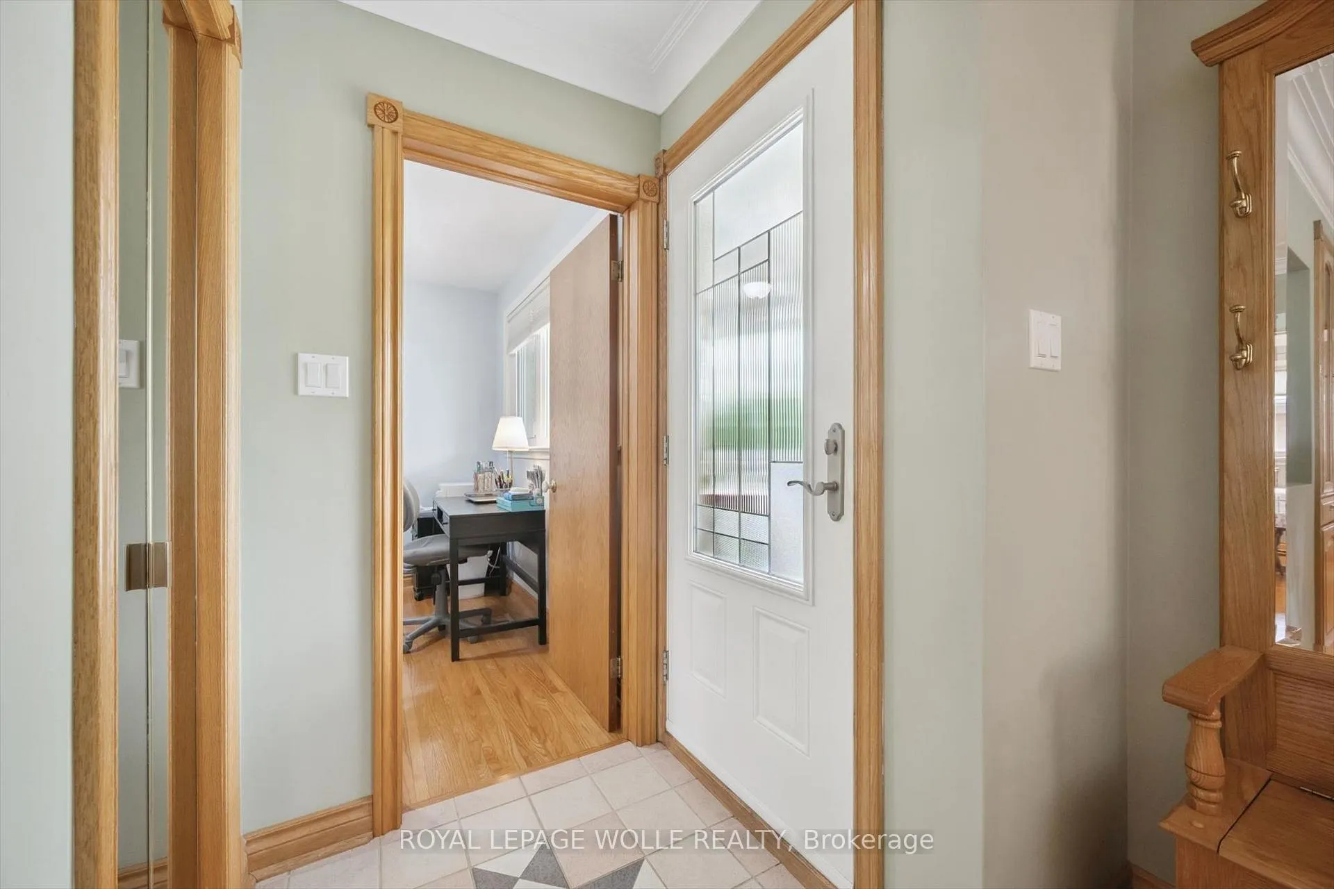Photo 5 of 317 Pandora Avenue N, Kitchener — HOMEH