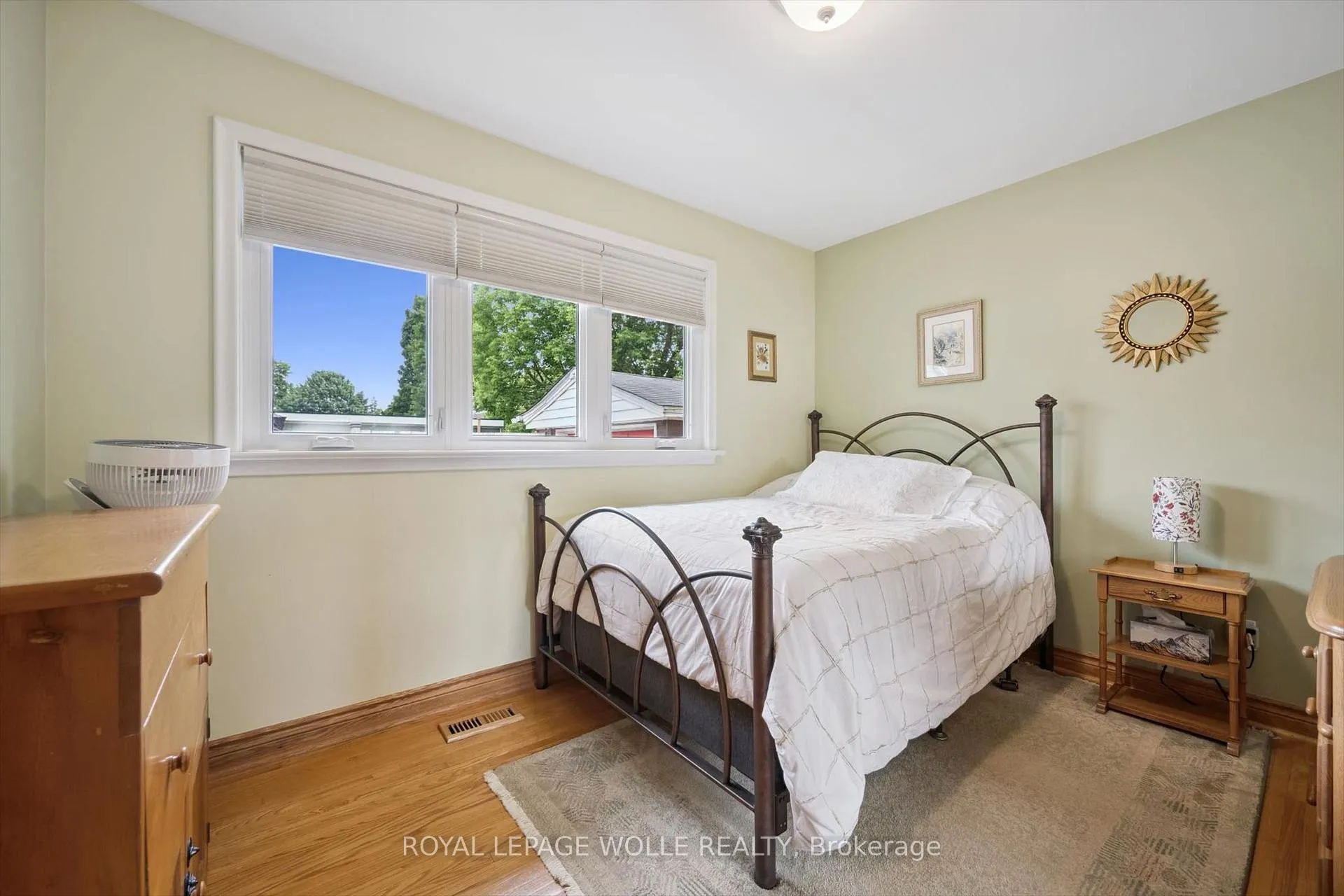 Photo 13 of 317 Pandora Avenue N, Kitchener — HOMEH