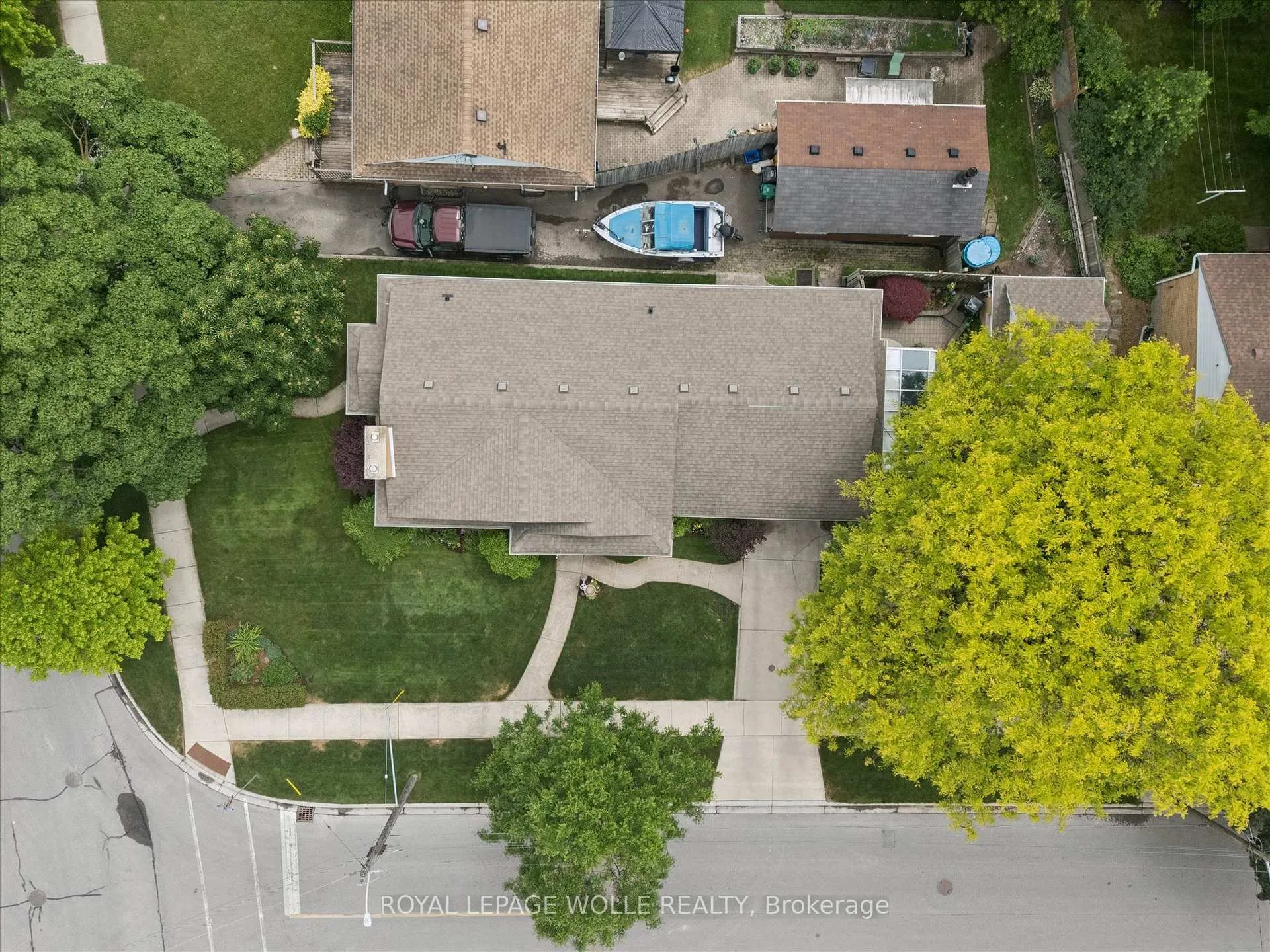 Photo 30 of 317 Pandora Avenue N, Kitchener — HOMEH