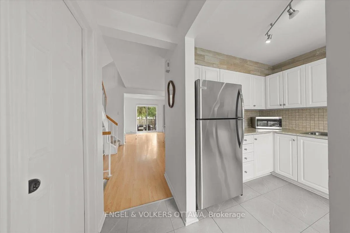 Photo 7 of Unit 54, 956 Cookshire Crescent, Ottawa, Fallingbrook/Ridgemount — HOMEH