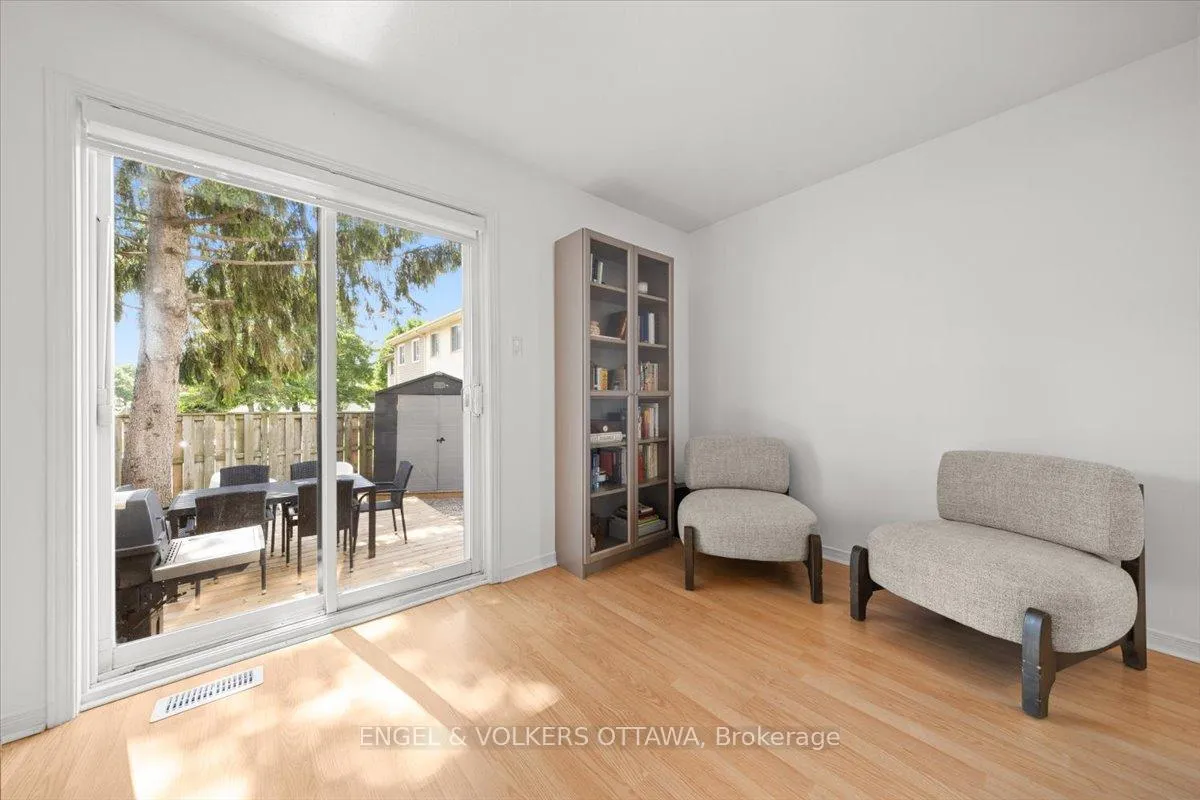 Photo 13 of Unit 54, 956 Cookshire Crescent, Ottawa, Fallingbrook/Ridgemount — HOMEH