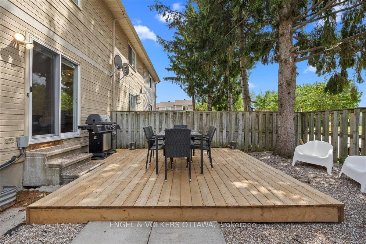 Photo 14 of Unit 54, 956 Cookshire Crescent, Ottawa, Fallingbrook/Ridgemount — HOMEH
